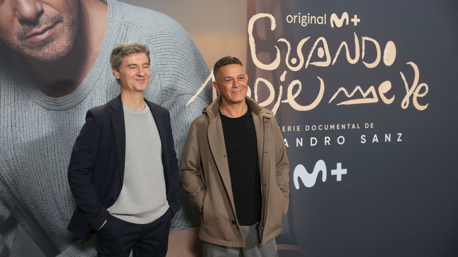 Alejandro Sanz y el director del documental Álvaro Ron