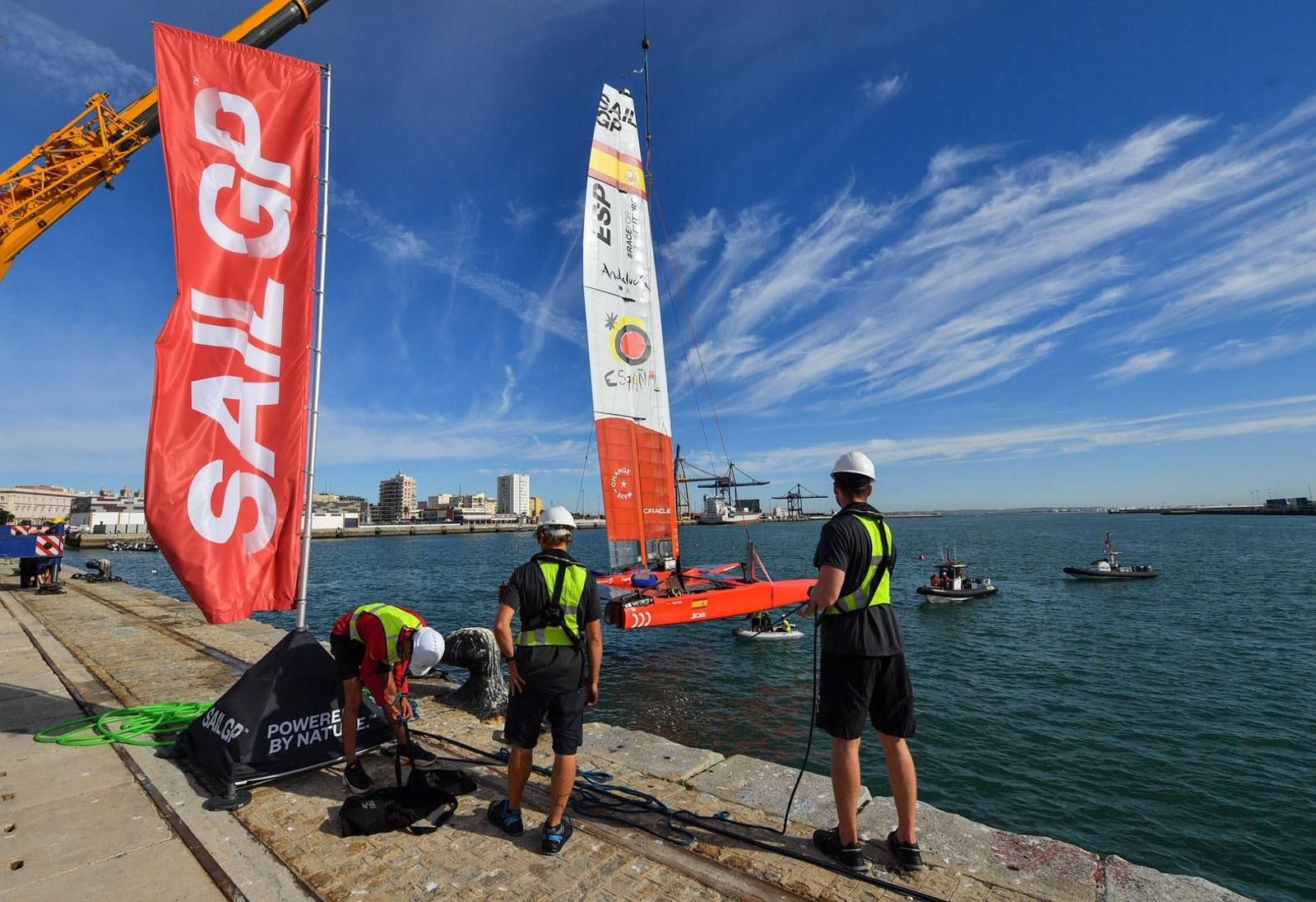 El día a día de la Sail GP en el muelle de Cádiz