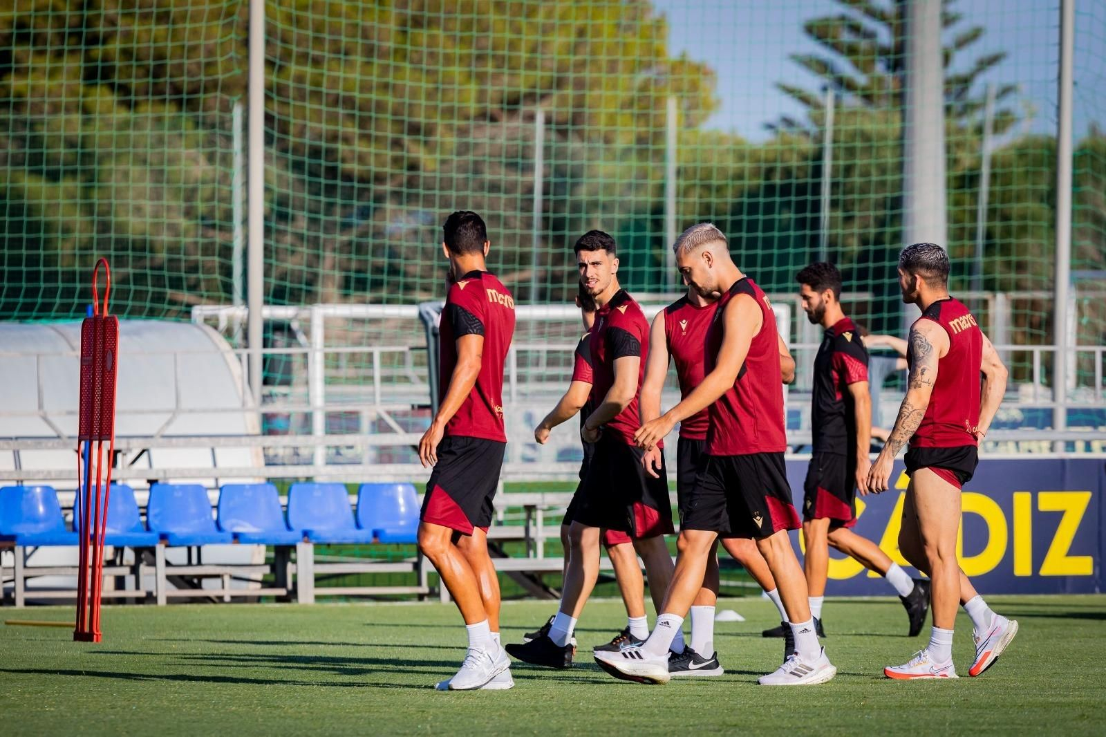 Las imágenes del primer entrenamiento del Cádiz CF en la temporada 2023/24