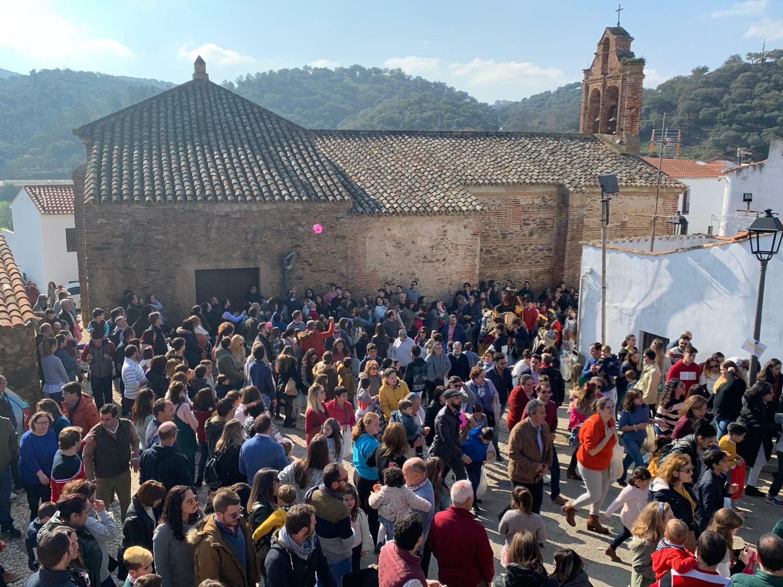 Imágenes de las cabalgatas de Reyes en la Sierra