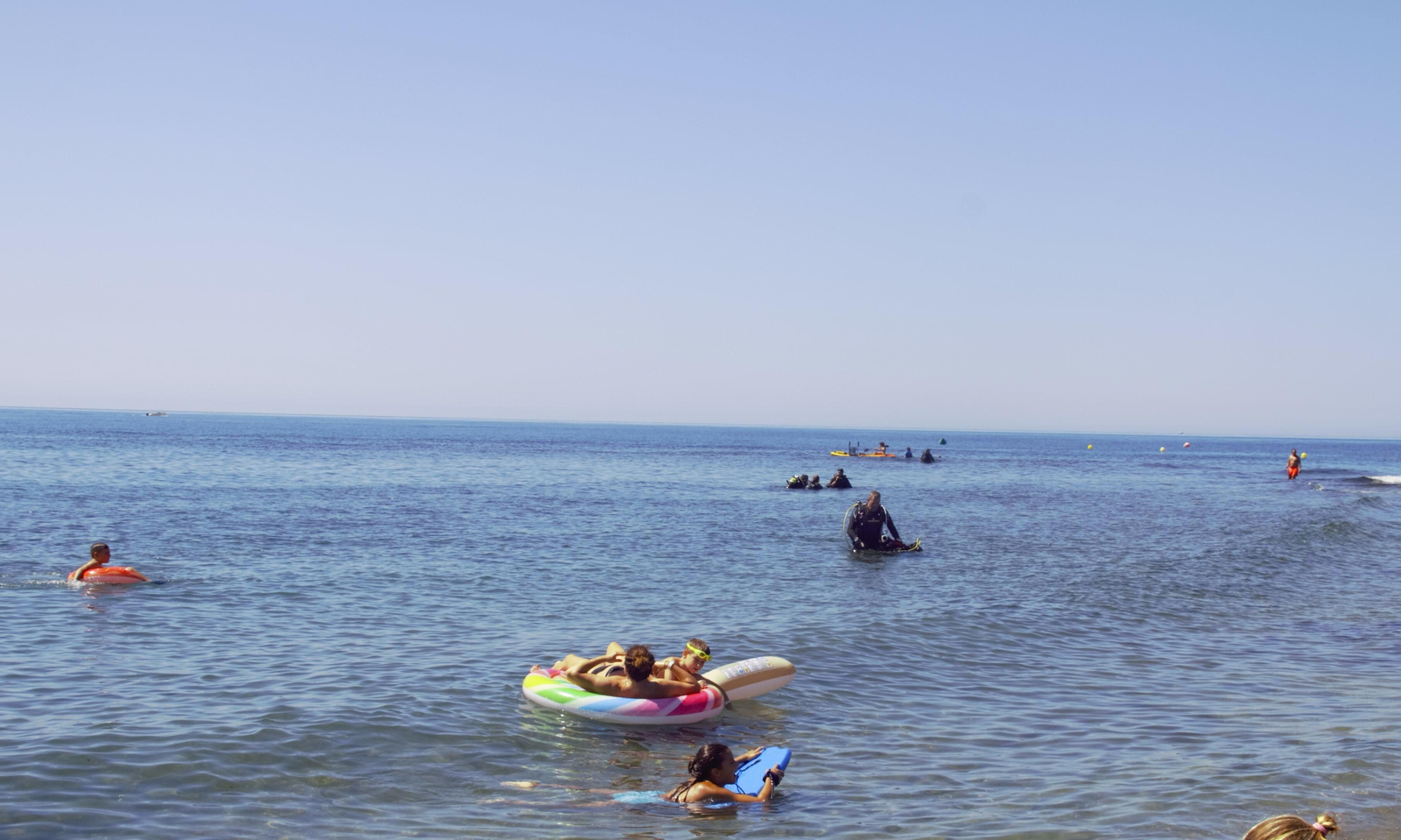 Las imágenes de la partida submarina de ajedrez en Carchuna
