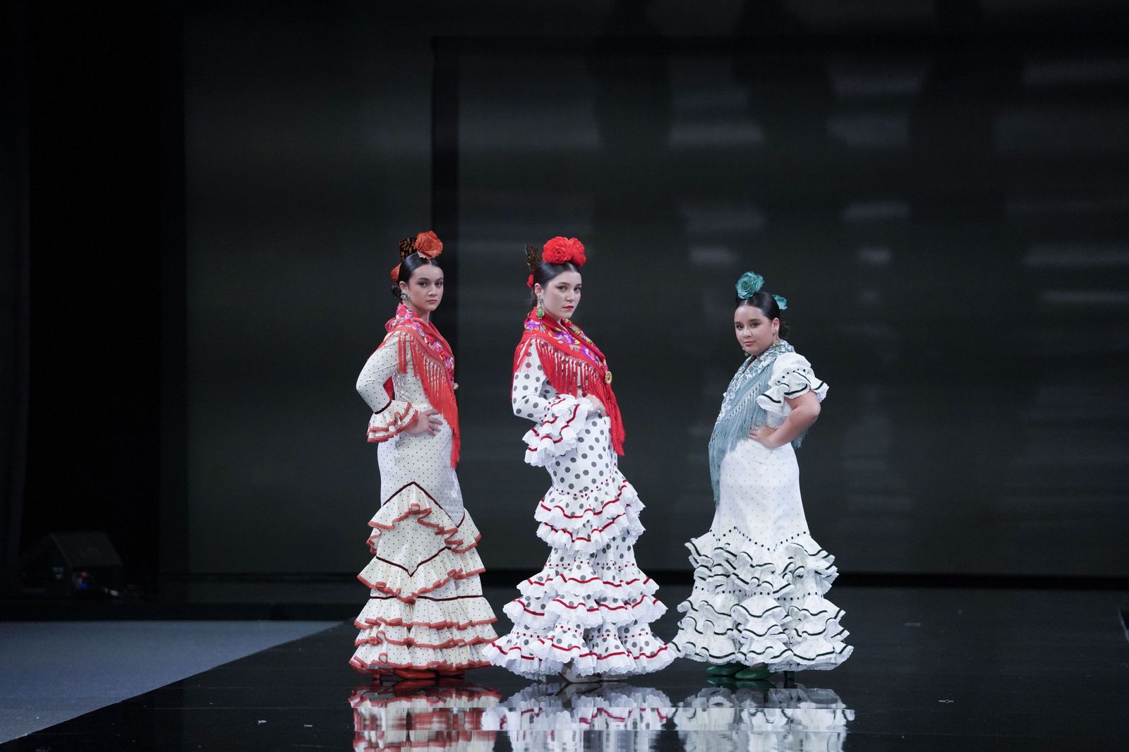 El desfile de Diseño Hermanas Serrano en SIMOF 2026, todas las fotos