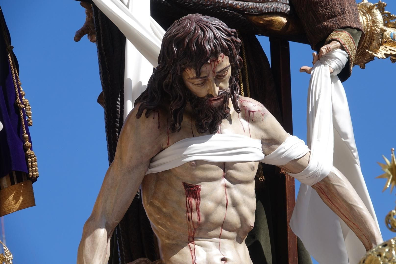Las fotos de Descendimiento en el Viernes Santo de Málaga Las fotos de Descendimiento en el Viernes Santo de Málaga
