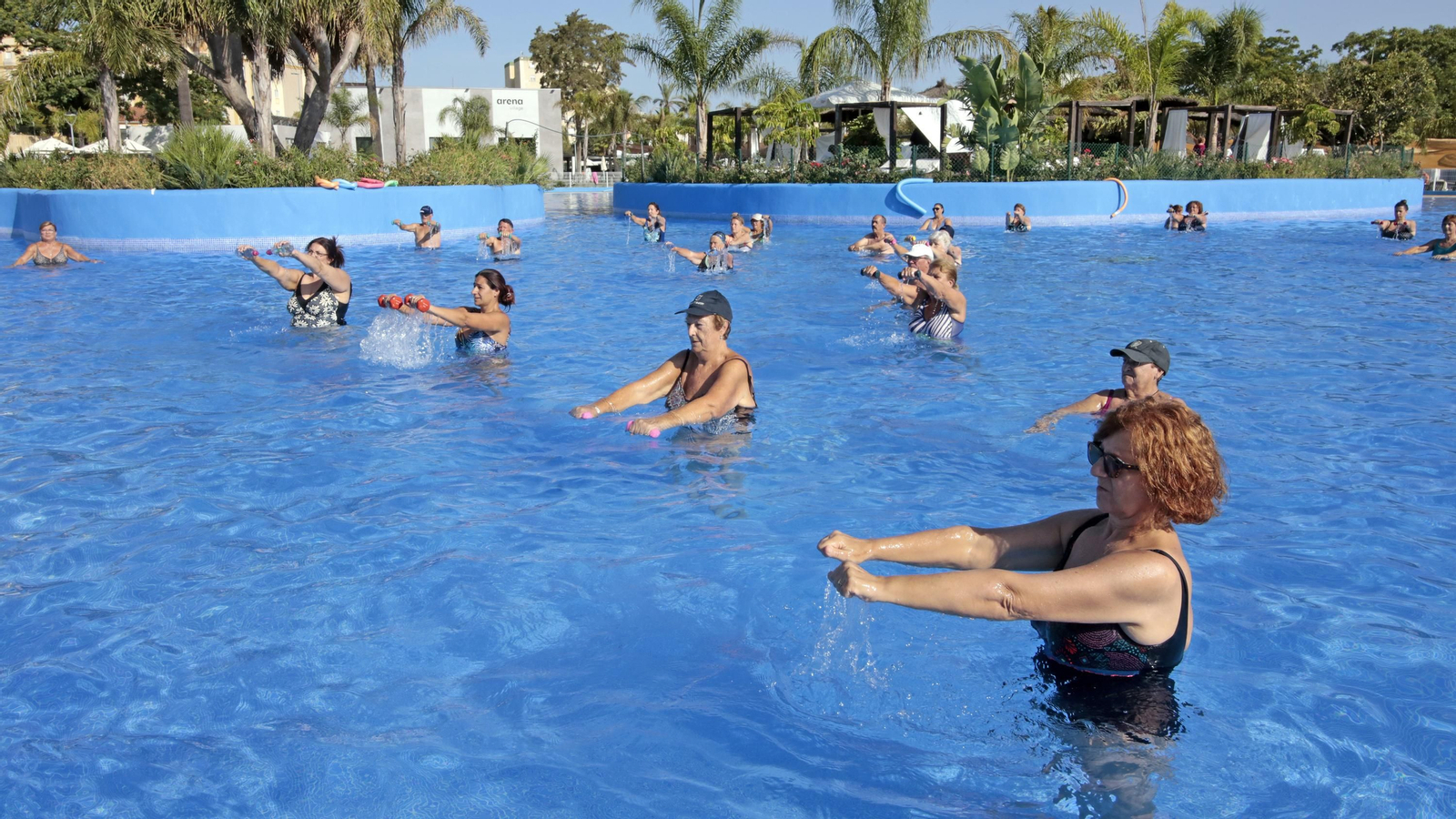 Alcaldesa visita Arena Fitness y Arena Village