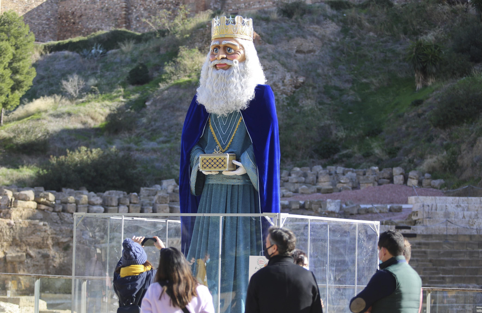 Figura del rey Melchor, ubicada en calle Alcazabilla.