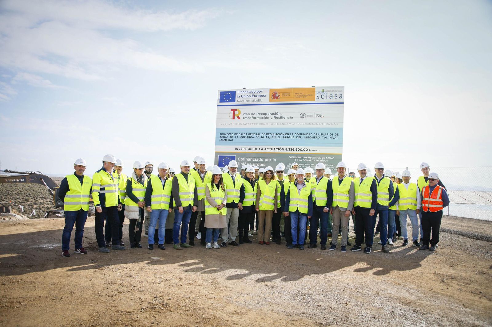 María Jesús Montero visita las obras de la balsa general de regulación de la Comarca de Usuarios Aguas de Níjar, en imágenes