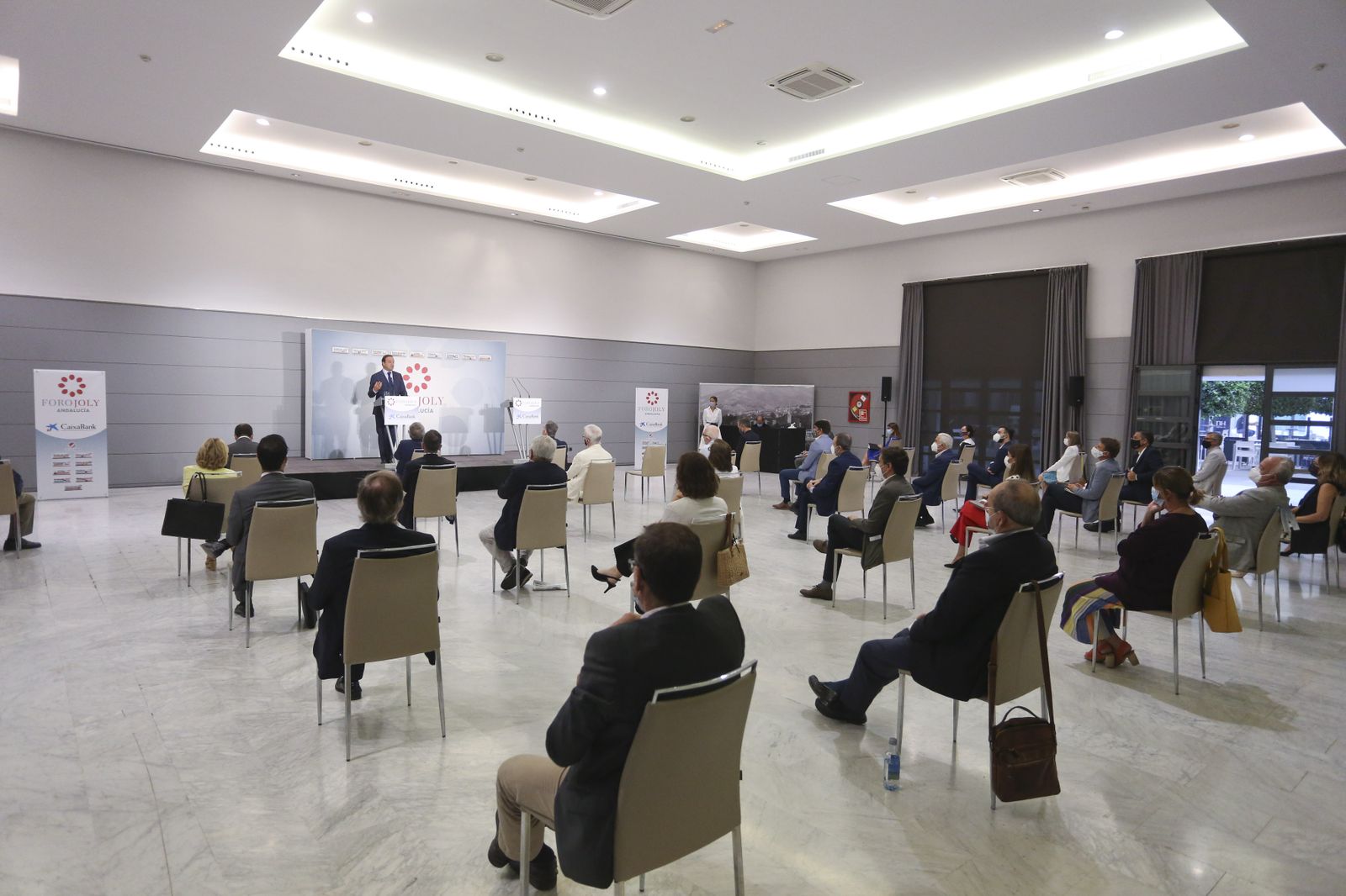 Fotos del Foro Joly con el economista José Carlos Díez