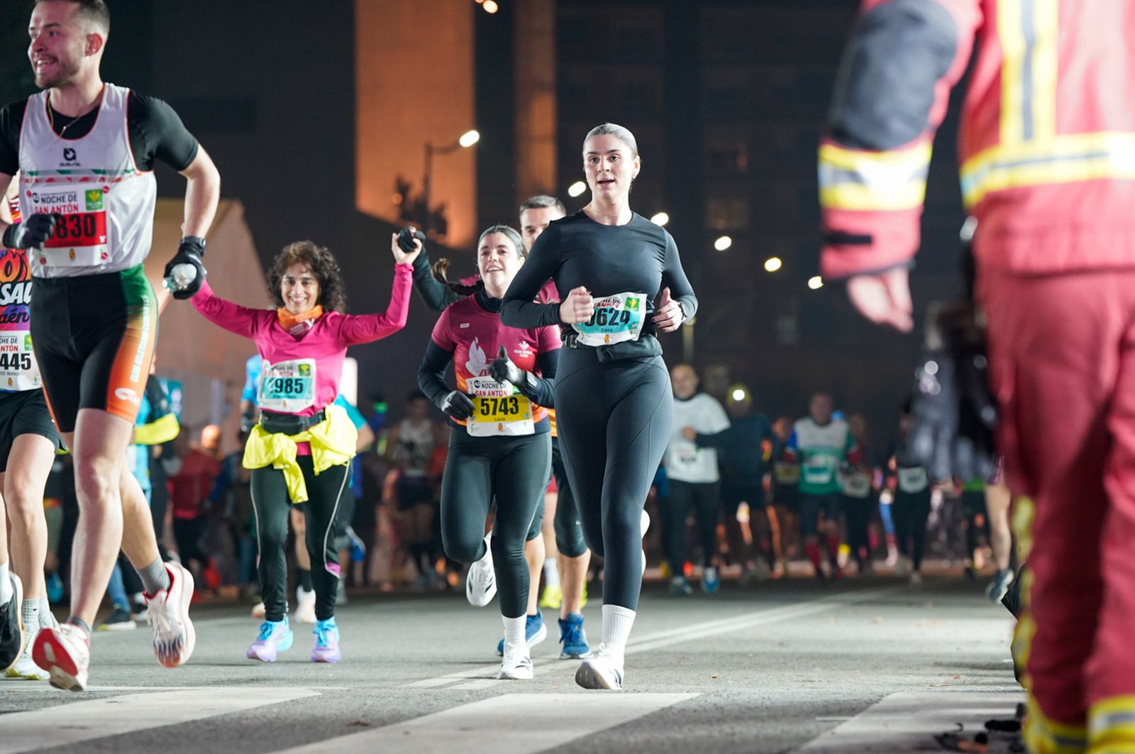 En imágenes: búscate en tu llegada a meta de la Carrera de San Antón 2026 (15)