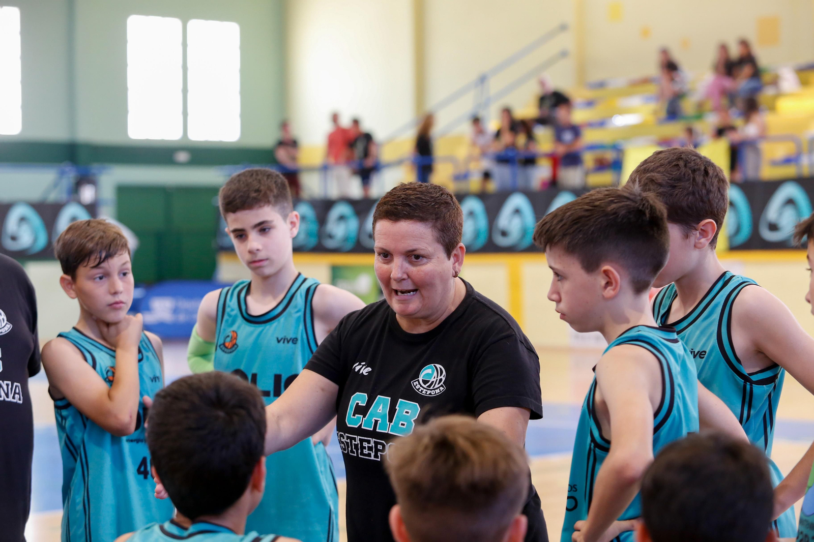 Las fotos de la tercera jornada del Cadeba mini masculino de La Linea