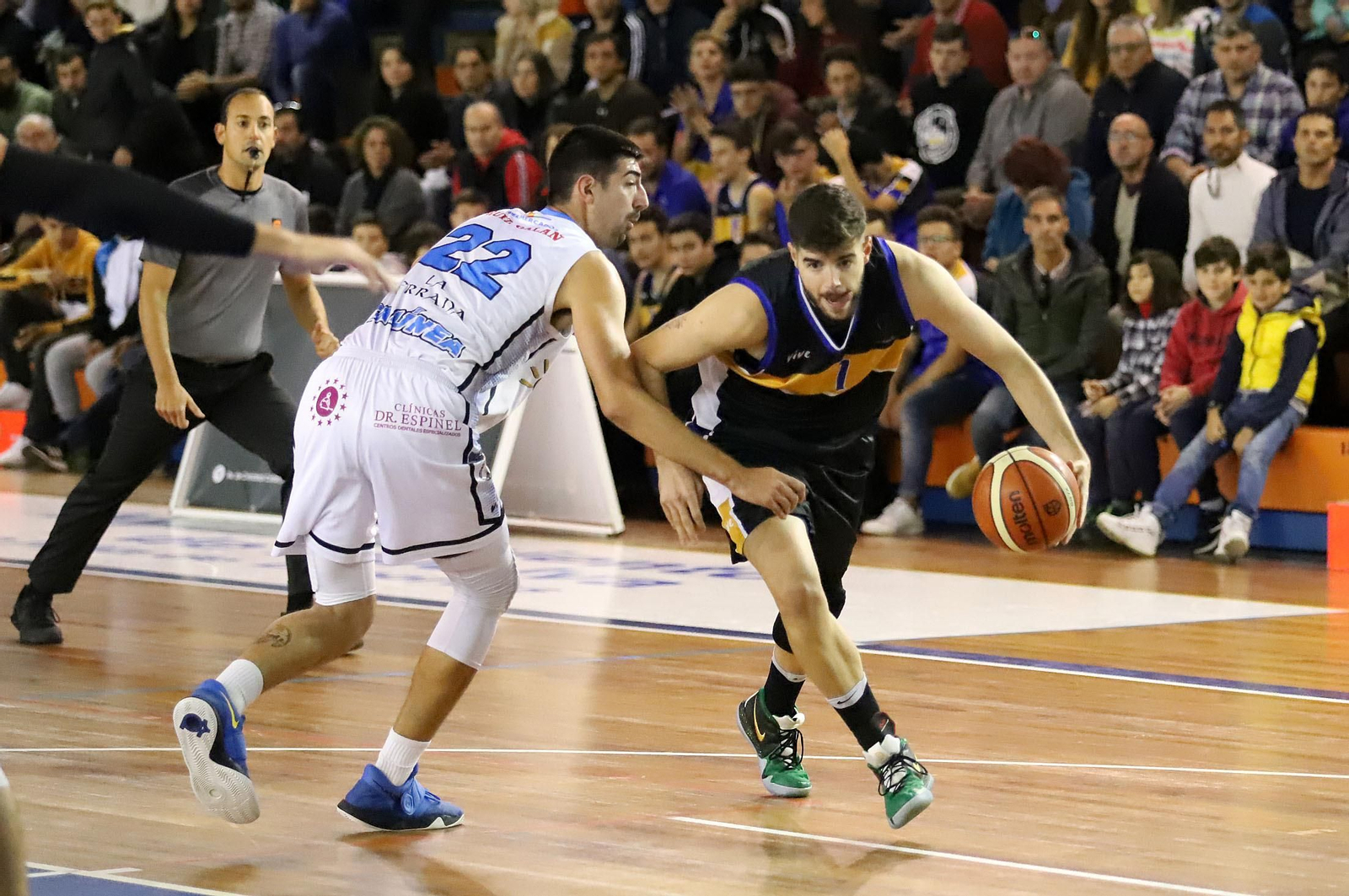Las mejores fotos del partido de baloncesto Huelva - ULB