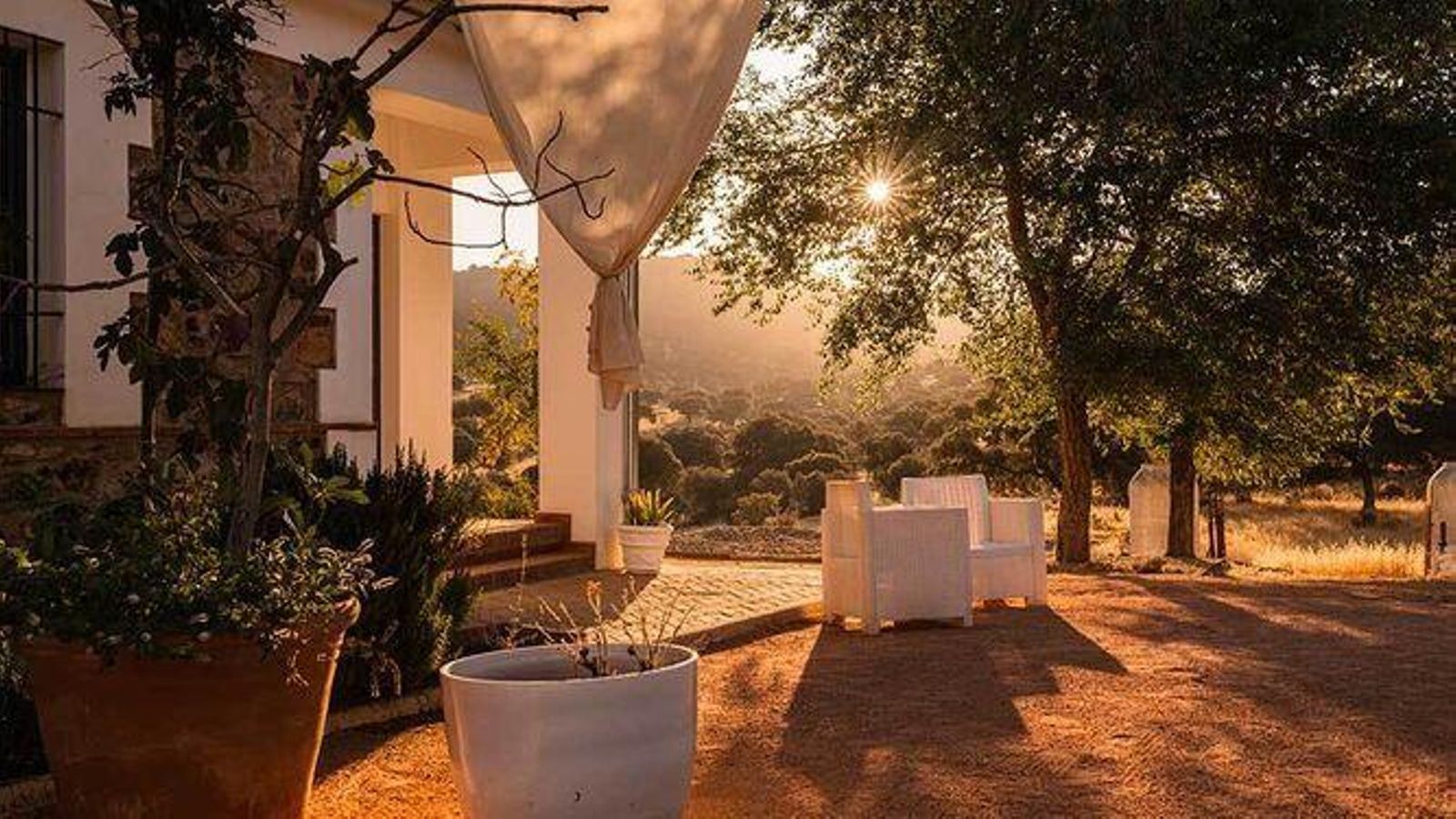 En pleno corazón de Sierra Morena, sus atardeceres son espectaculares