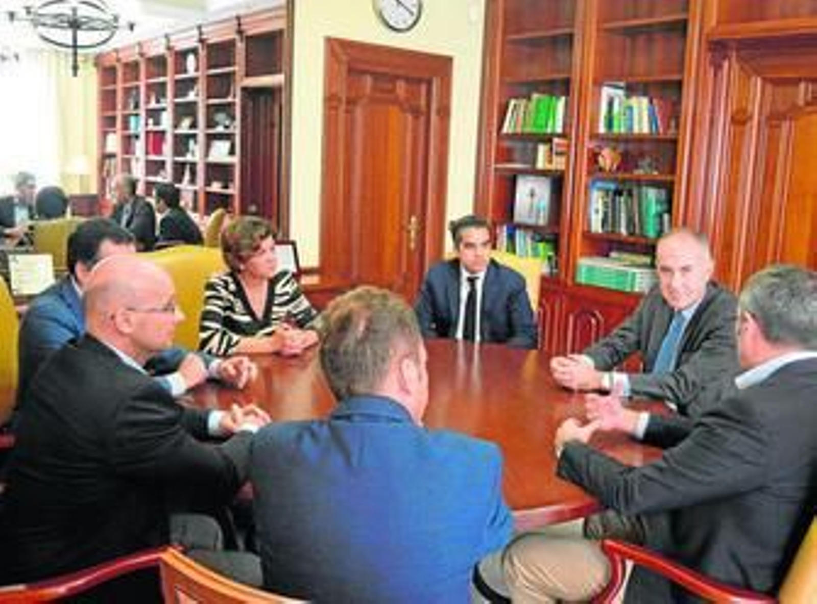 Reunión del equipo de gobierno con los representantes de Ayco.