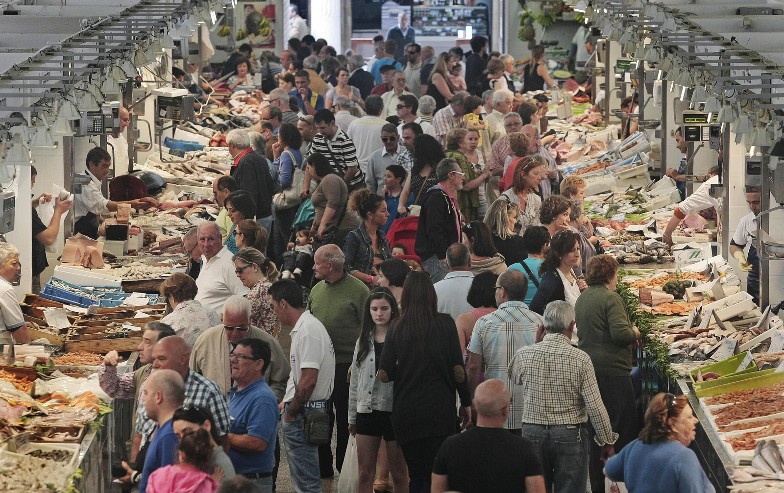 La campaña municipal busca beneficiar también al pescadero o al frutero