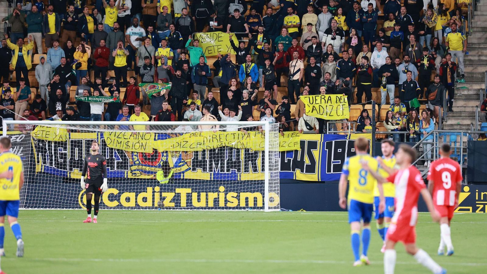 Imagen que demuestra el divorcio entre afición y club.