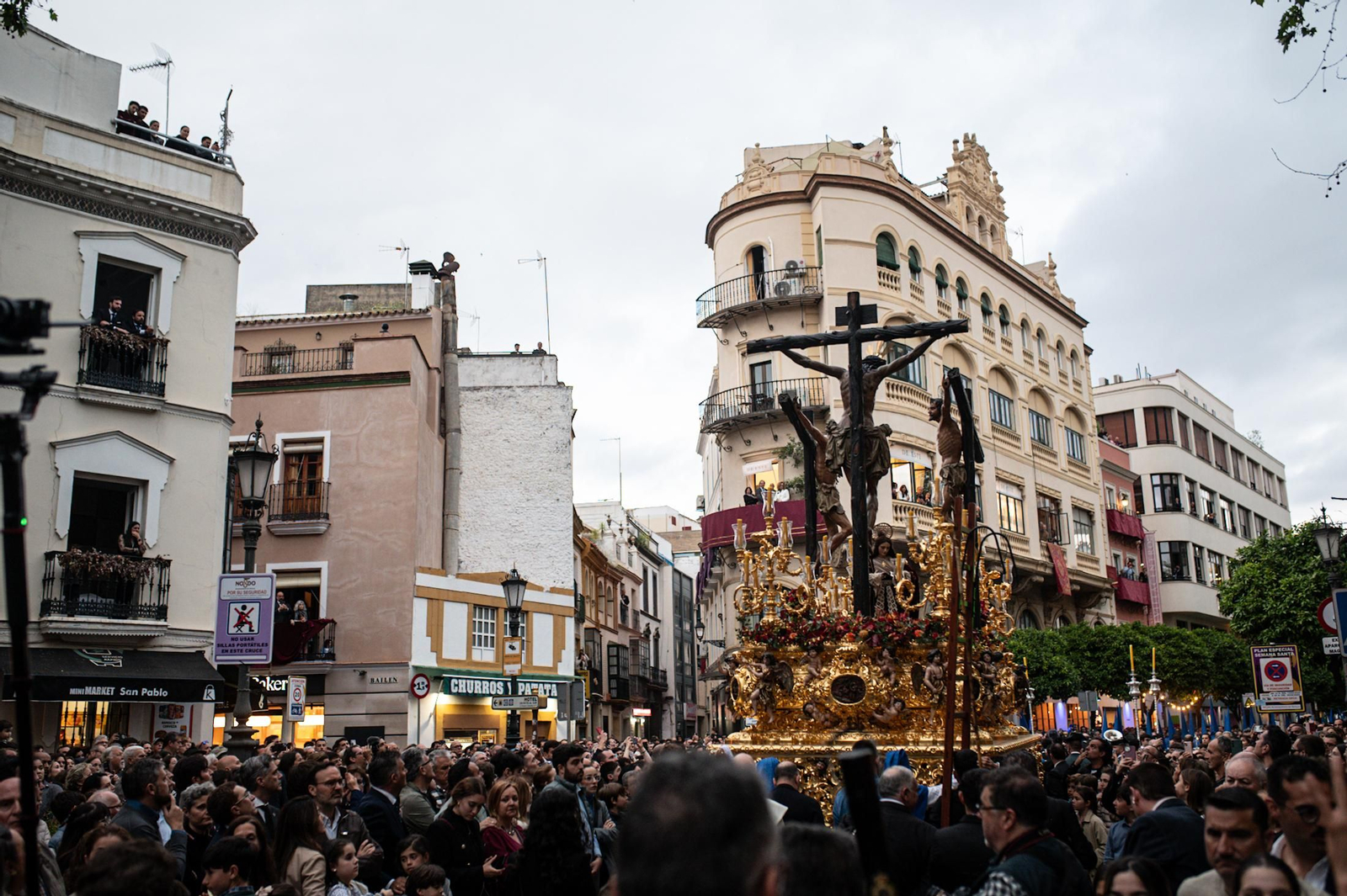 La Hermandad de Montserrat en la Semana Santa de Sevilla 2025