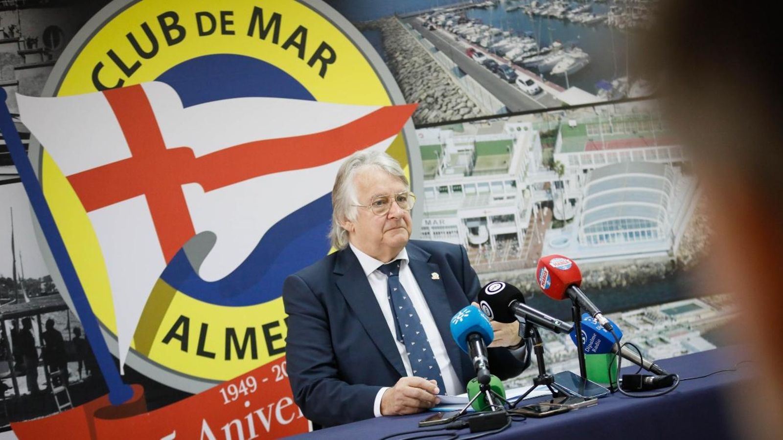 El presidente del Club de Mar, Mariano Sarmiento, durante una rueda de prensa.