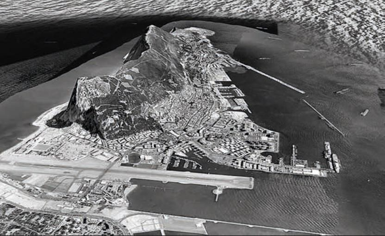 Vista actual del puerto de Gibraltar basado en Google Earth.