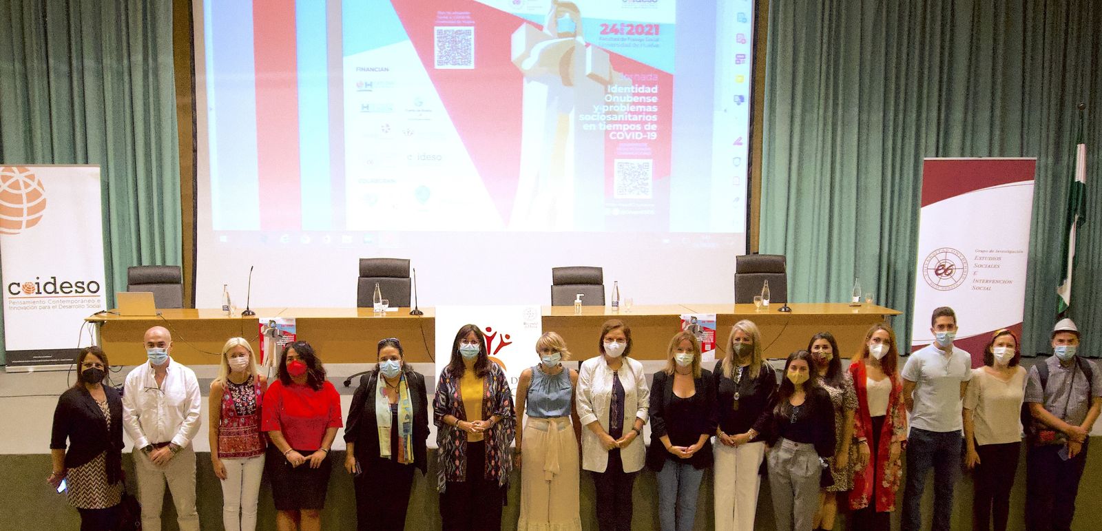 Participantes en la jornada celebrada en la UHU.