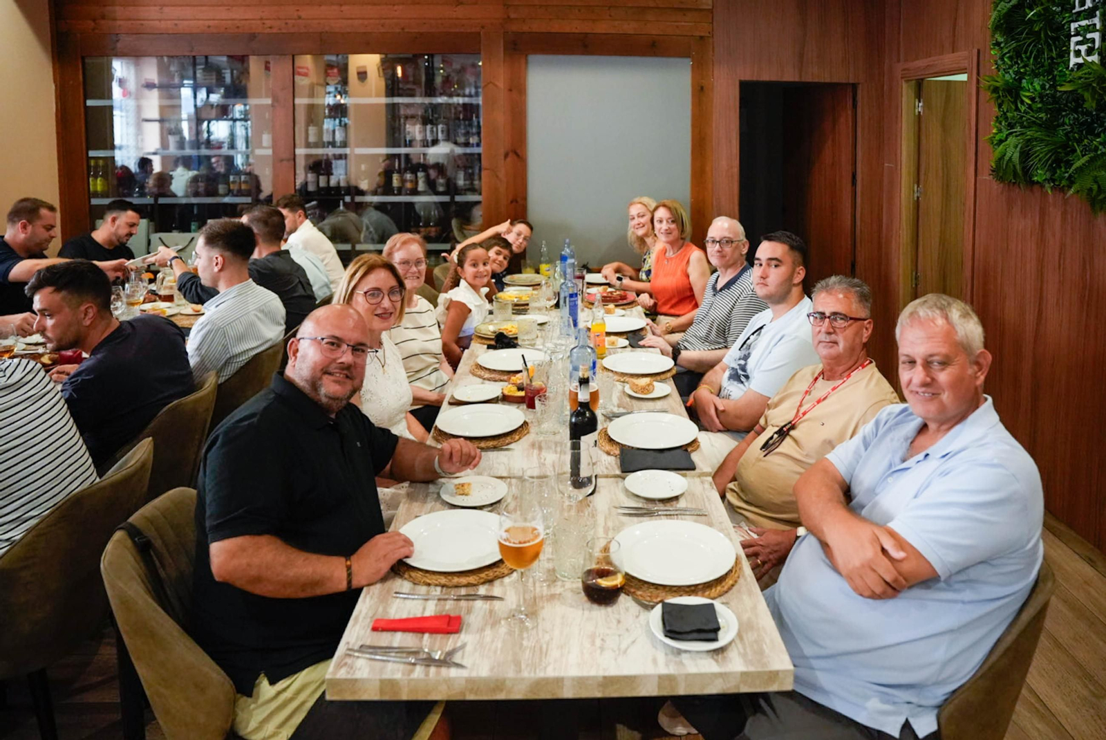 Los almerienses disfrutan del martes en la Feria del Mediodía