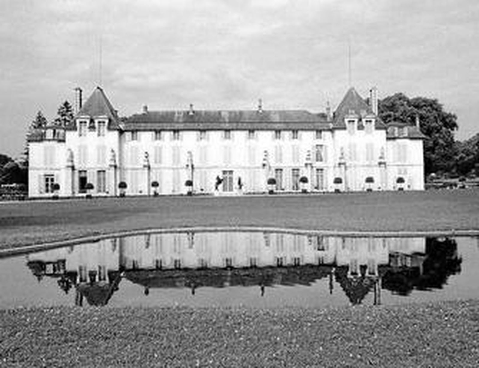 Vista del castillo de Mailmaison, donde vivió Napoleón tras la derrota de Waterloo.