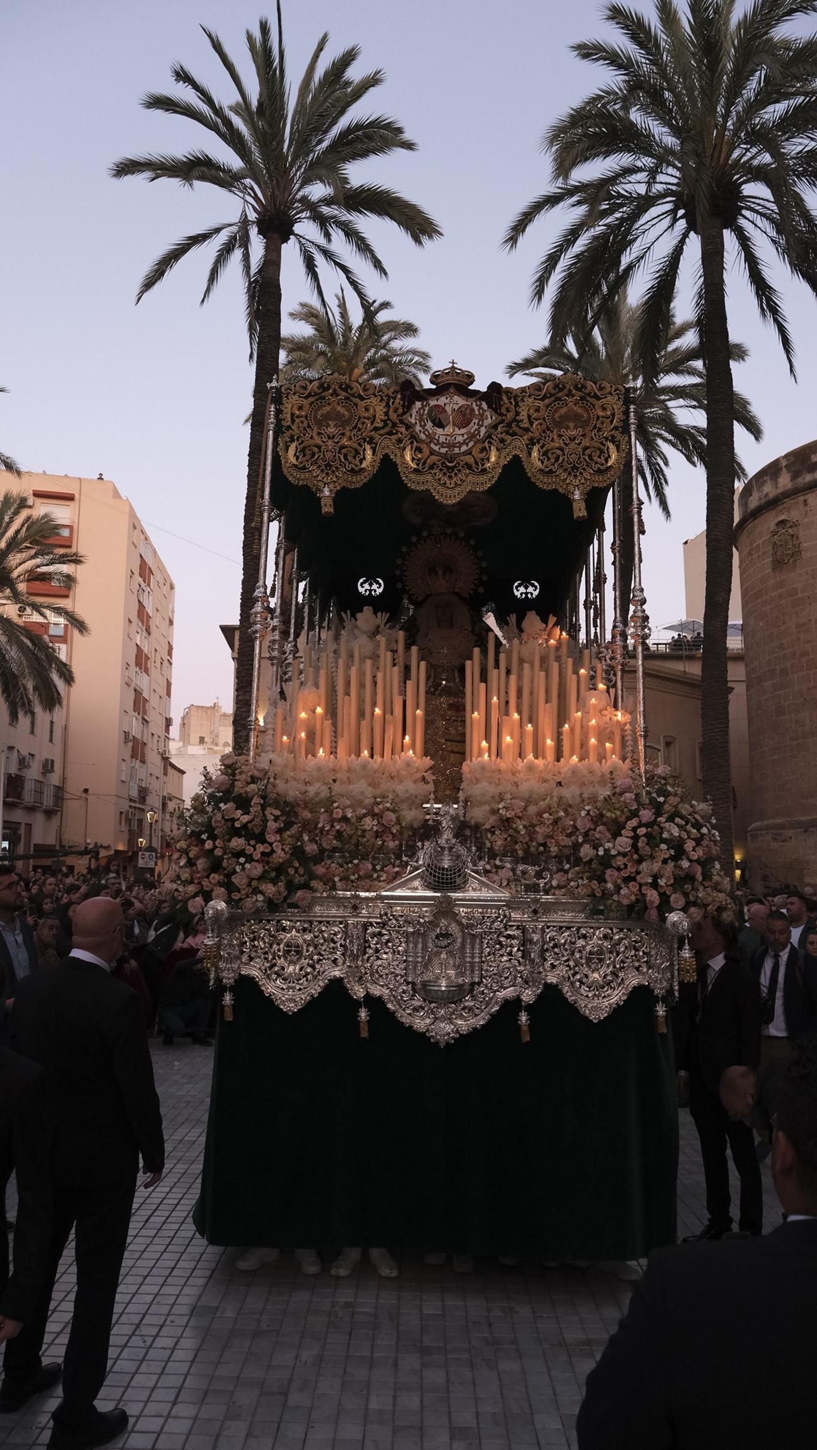 Procesión de Estudiantes en Almería, en imágenes