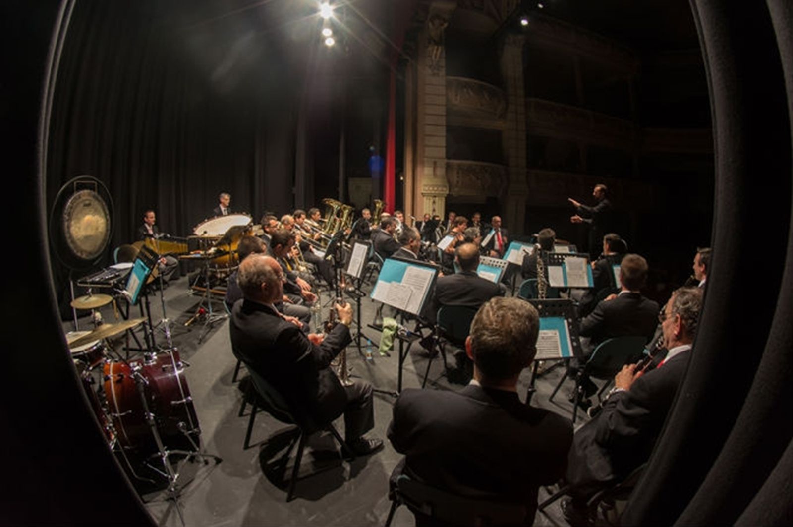 La Banda Sinfónica de Huelva durante una de sus actuaciones en el Gran Teatro.