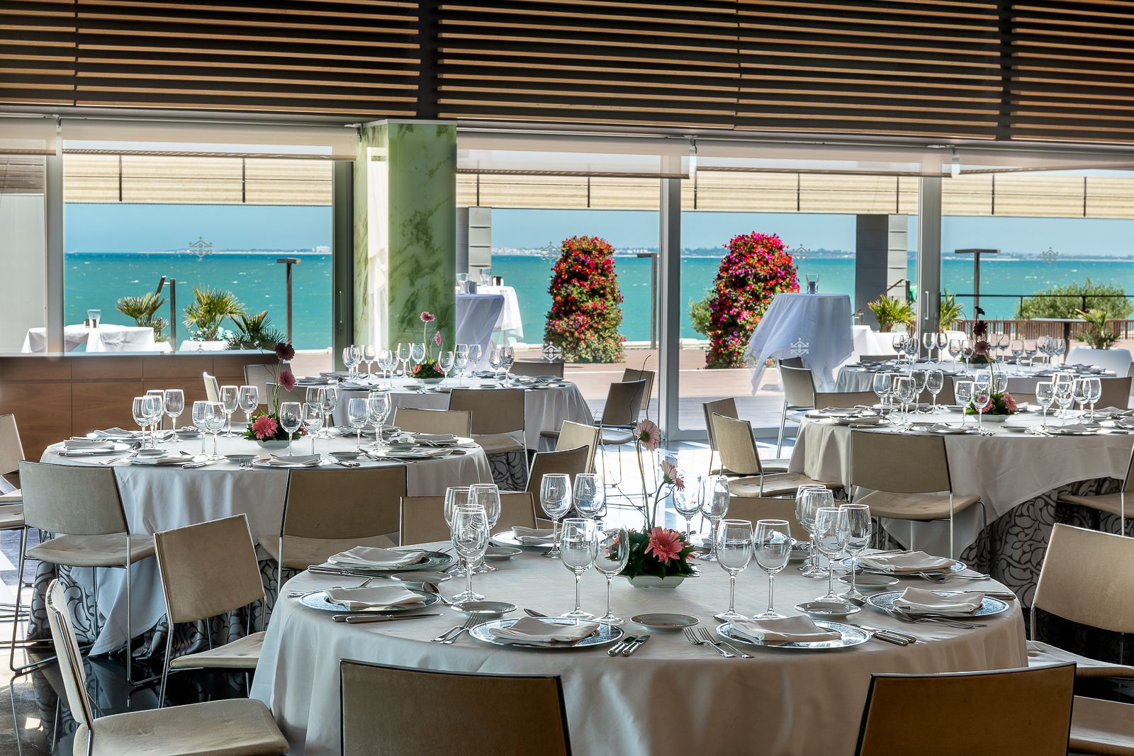 El salón Caleta ofrece unas maravillosas vistas