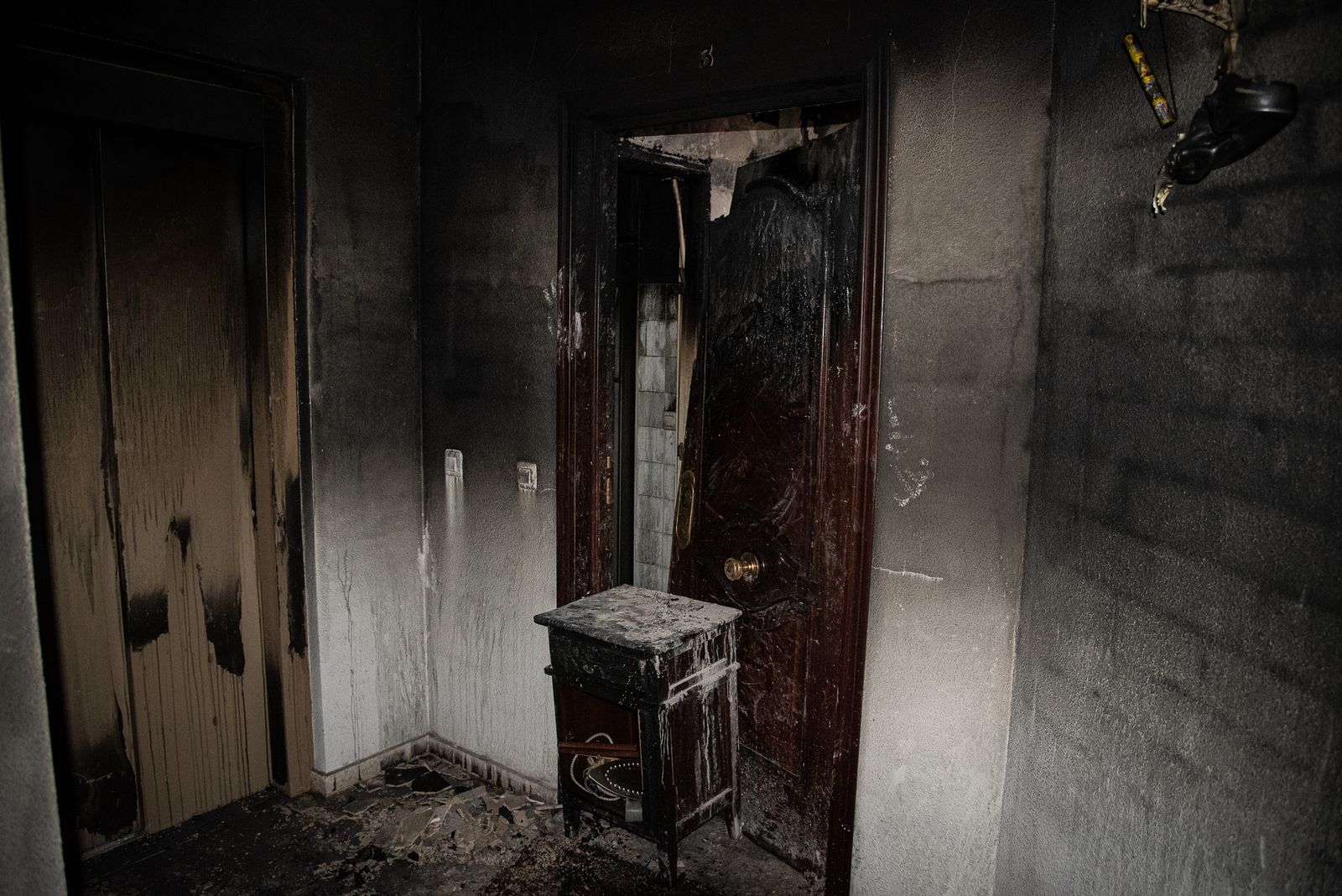 Imágenes del incendio en la plaza Corteconcepción de Huelva