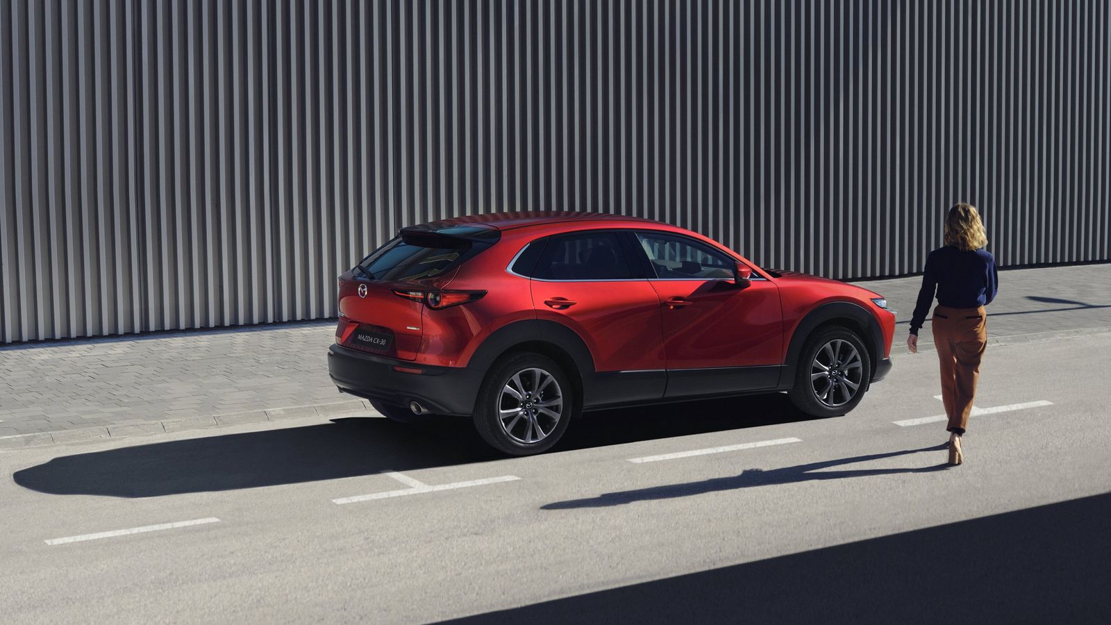 En todos los casos, el motor de este SUV de 4,40 m de largo es un 2.0 de gasolina que está suplementado por un eléctrico de 7 CV (4,8 kW).