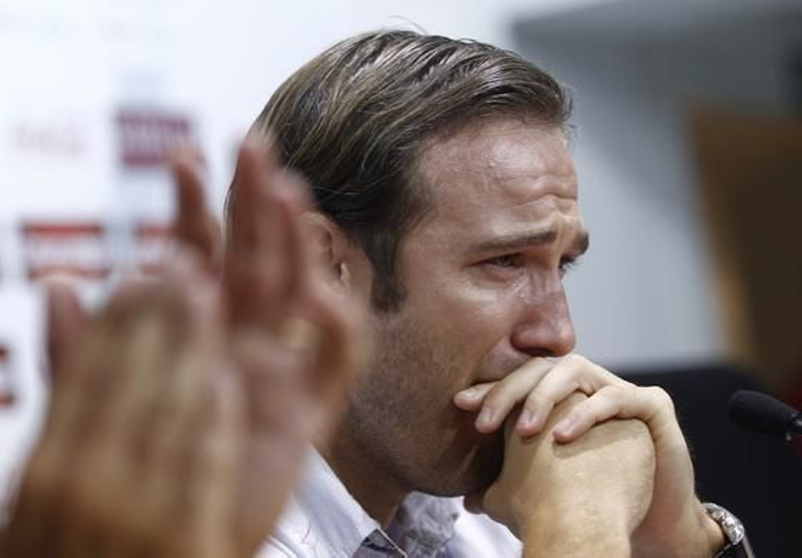 Diego Capel se despide de la afición en rueda de prensa.

Foto: Antonio Pizarro