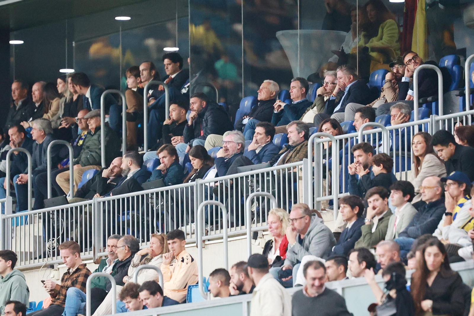 Búscate entre las imágenes del partido de fútbol entre Cádiz CF y Deportivo