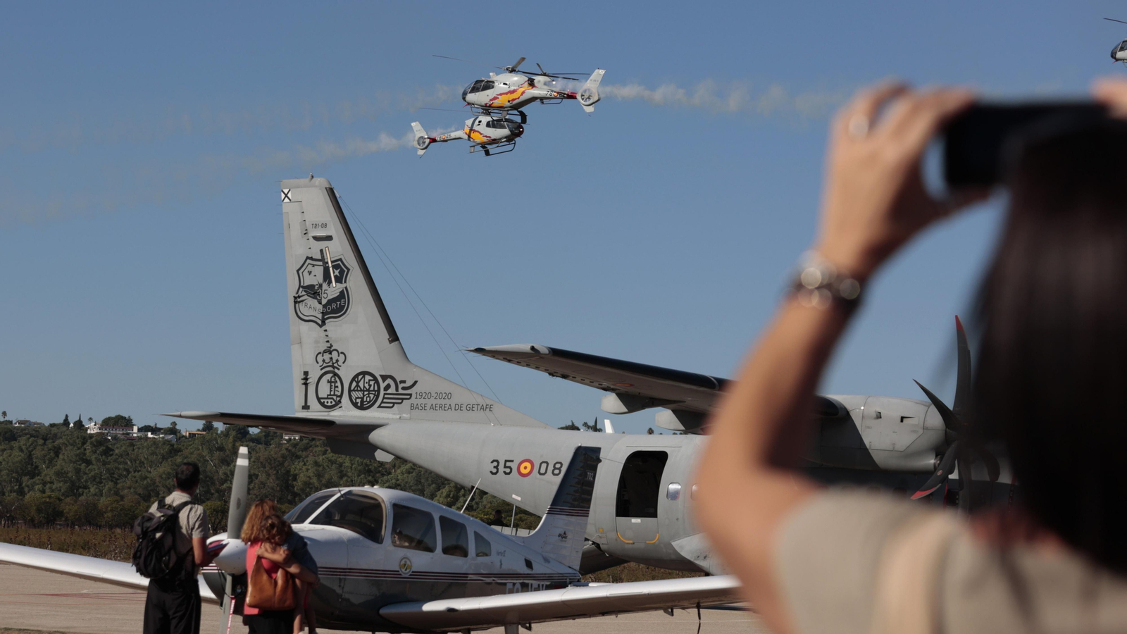 Imágenes de la exhibición aérea en Tablada con motivo de su centenario