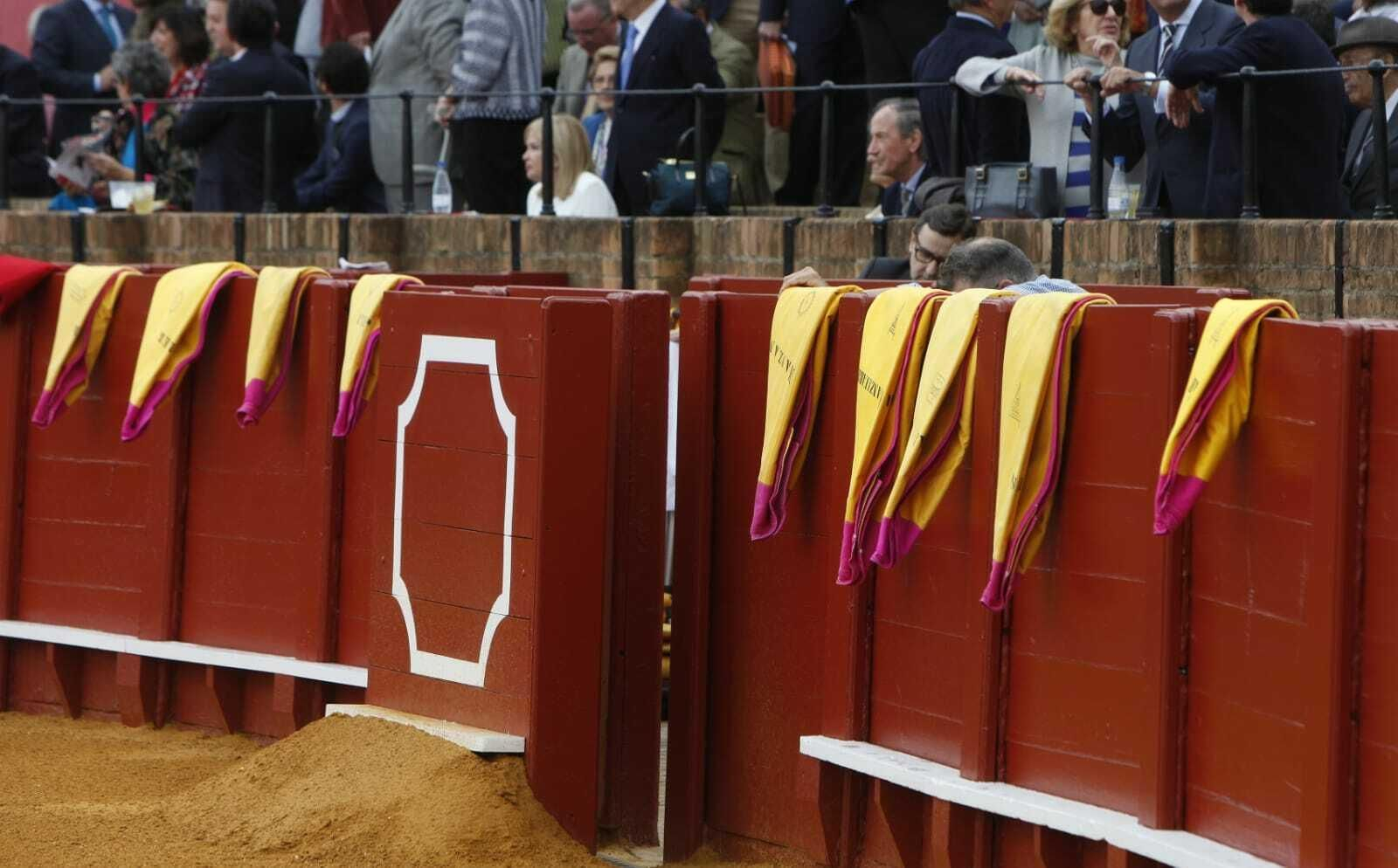 Las imágenes de la corrida de toros del Domingo de Resurrección en Sevilla