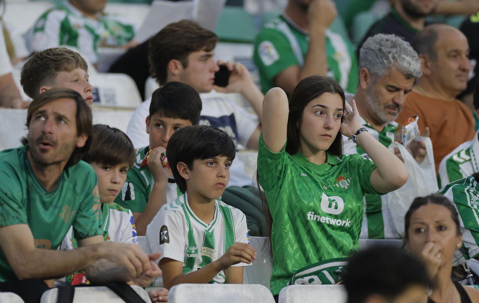 Búscate en las fotos del Betis - Valladolid