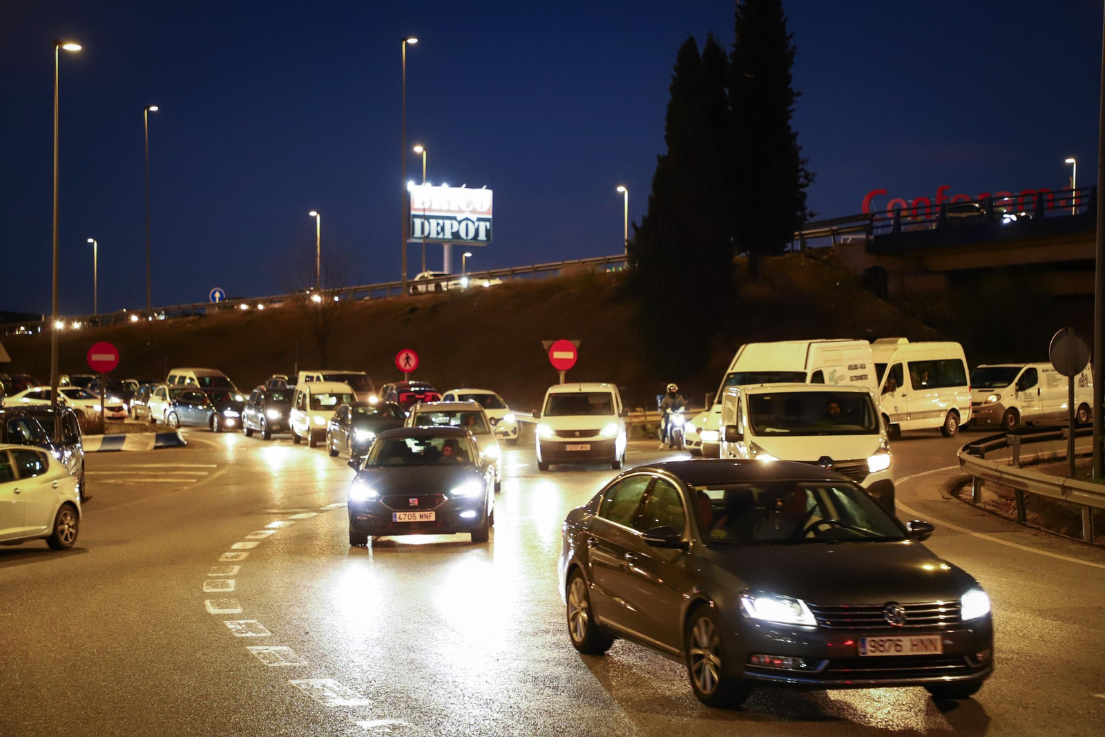 La conflicitiva rotonda de La Cueva, en plena efervescencia hace unos días.