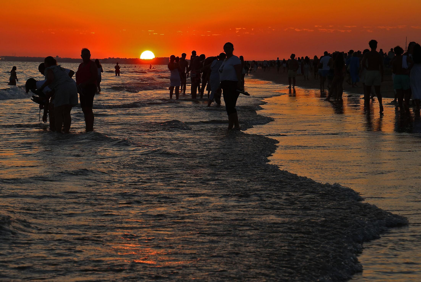 El mágico ocaso en las playas de Punta Umbría