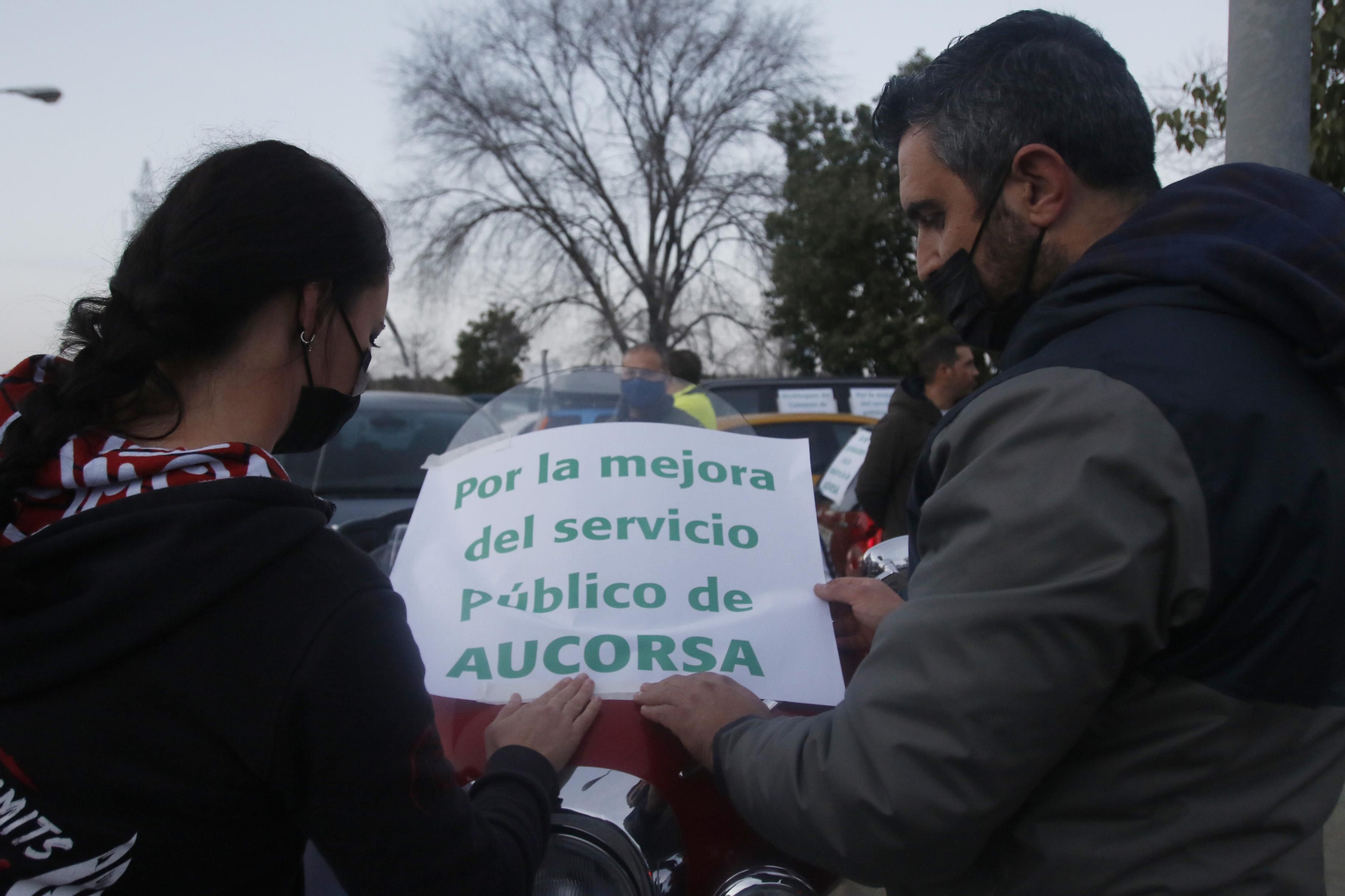 La caravana de protesta de la plantilla de Aucorsa, en fotografías