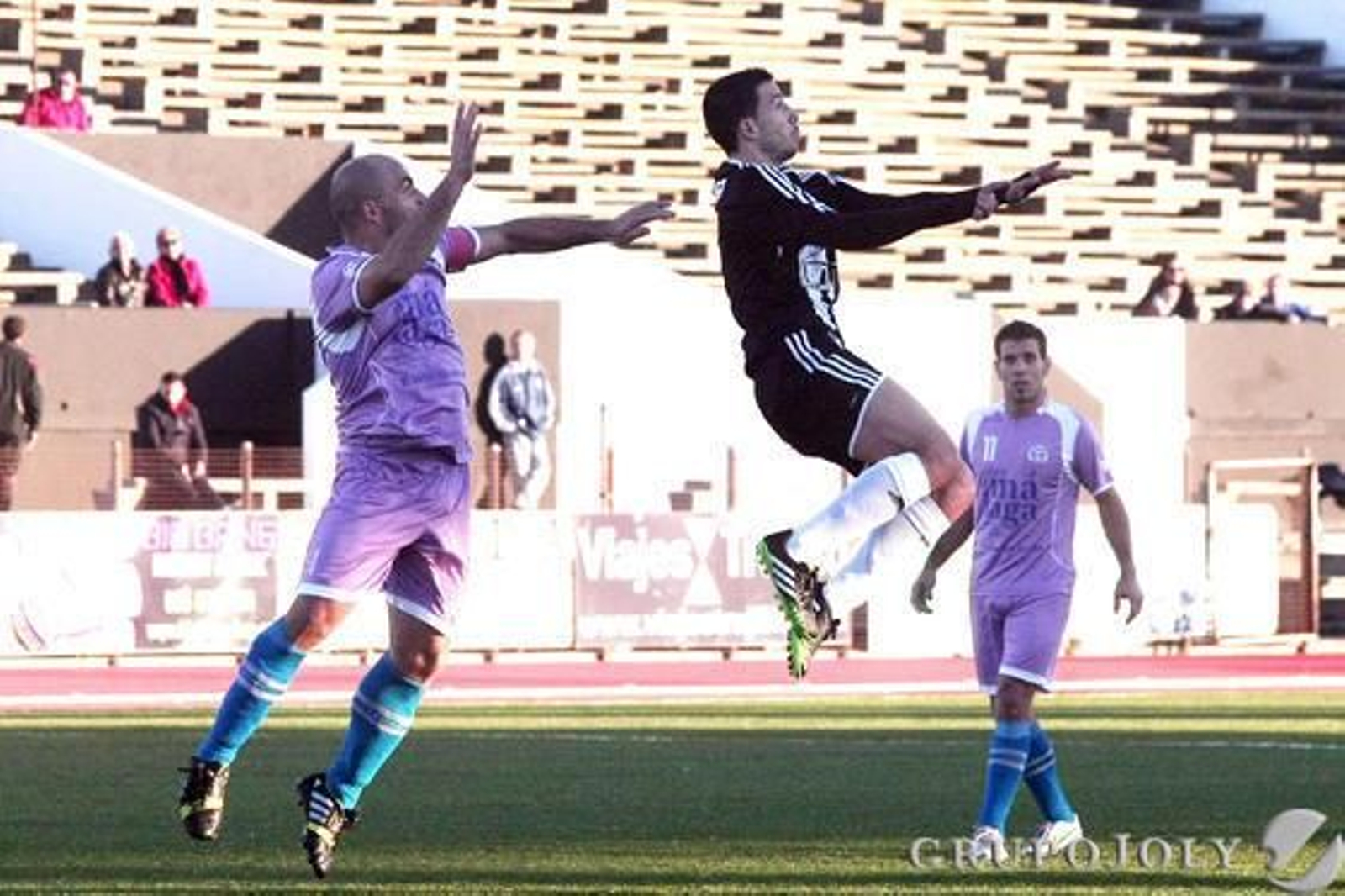 La Balona tropieza en el Municipal (1-2) y deja pasar una oportunidad de cazar al cuarto

Foto: Paco Guerrero