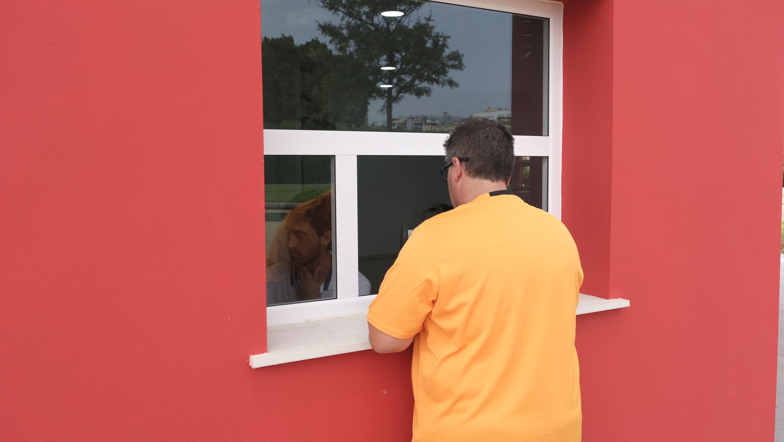 Imágenes de la renovación de los abonos de la U.D. Almería