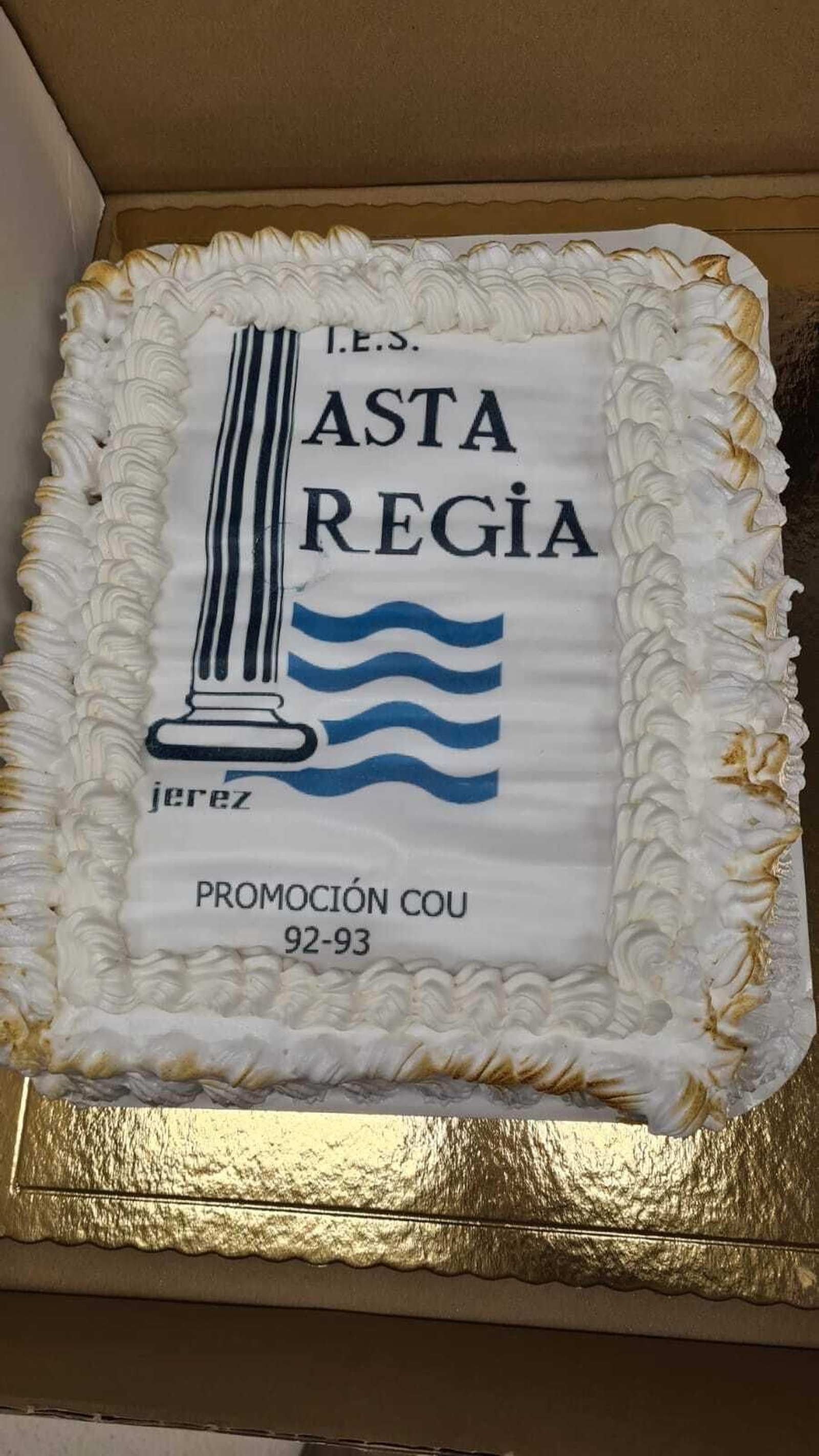 Los alumnos de la promoción 89-93 del Asta Regia celebran el 30 aniversario de su graduación. Los alumnos de la promoción 89-93 del Asta Regia celebran su 30 aniversario