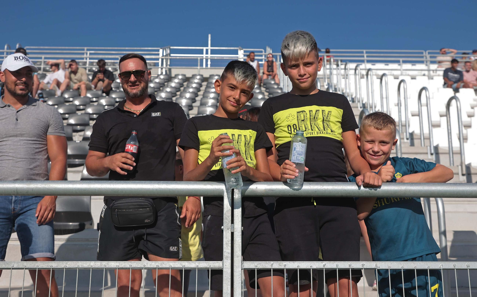 Búscate durante el Granada - Al Nassr en el Ciudad de La Línea