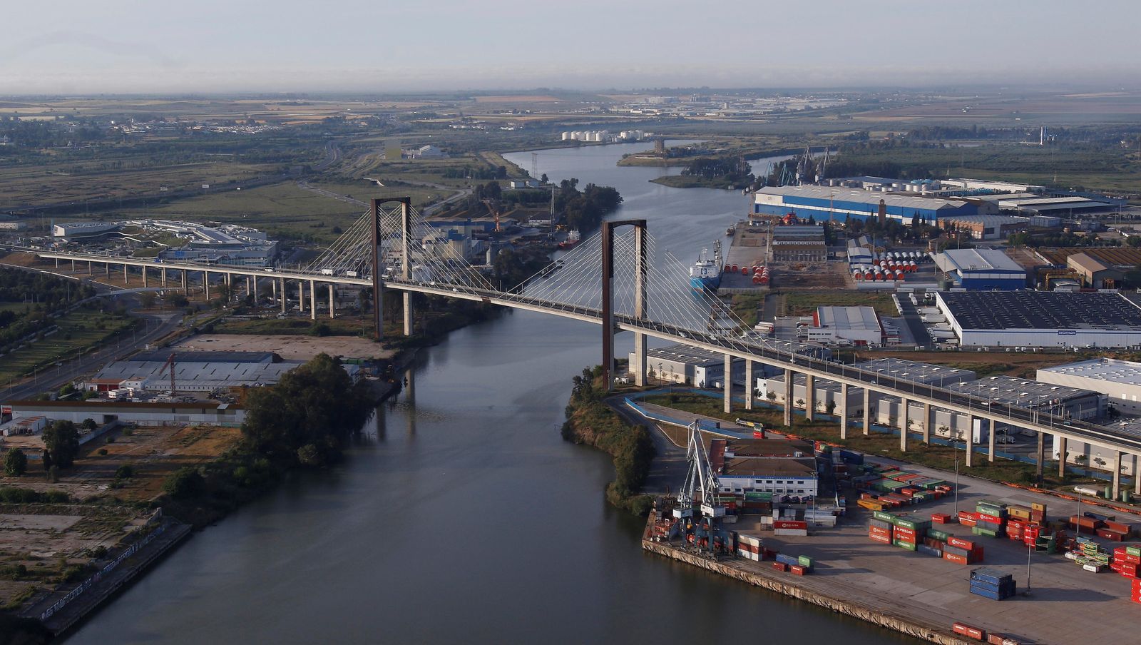 Debate sobre el plan maestro del Puerto de Sevilla con los barrios del Sur de Sevilla
