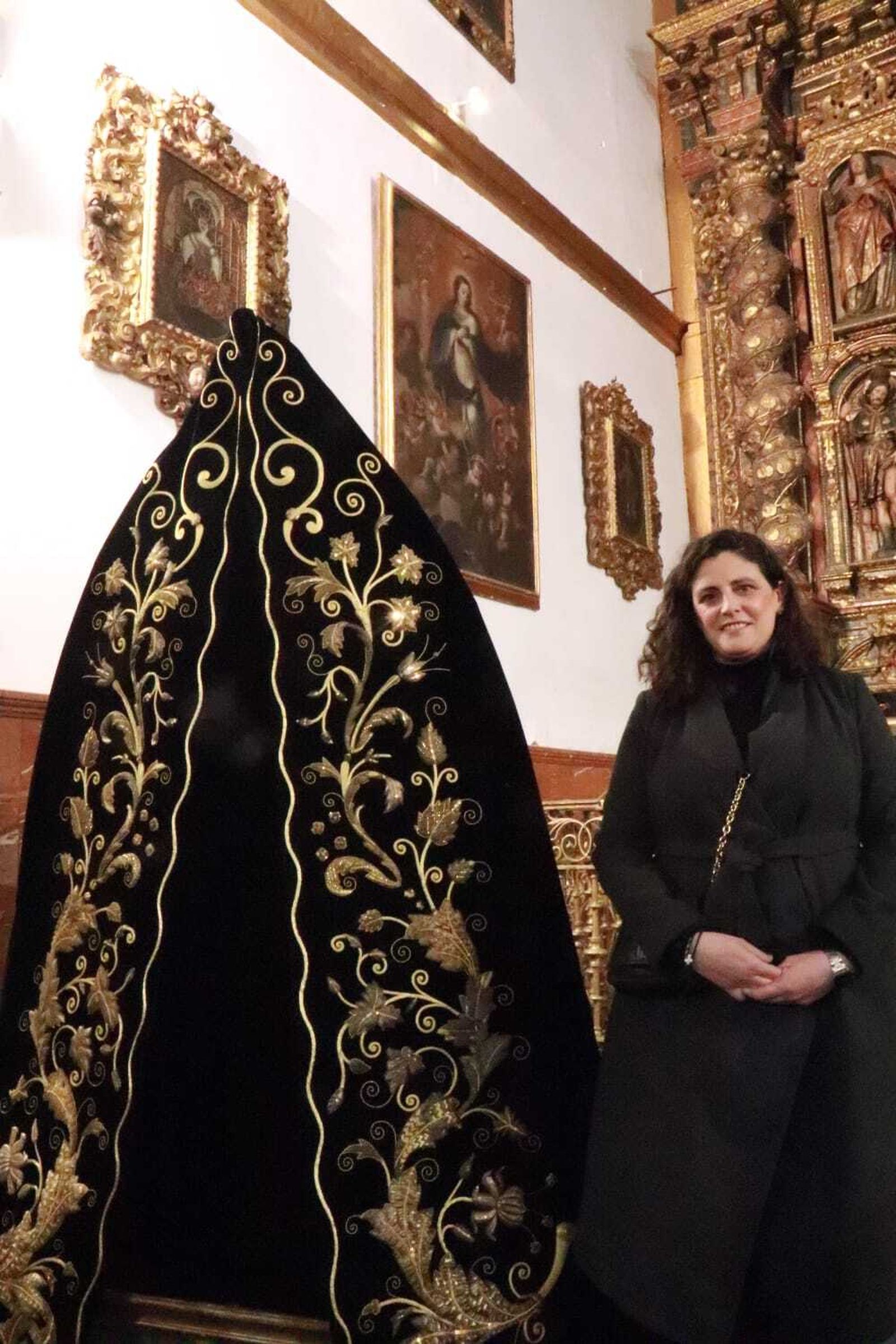 Acto de bendición y presentación del manto
