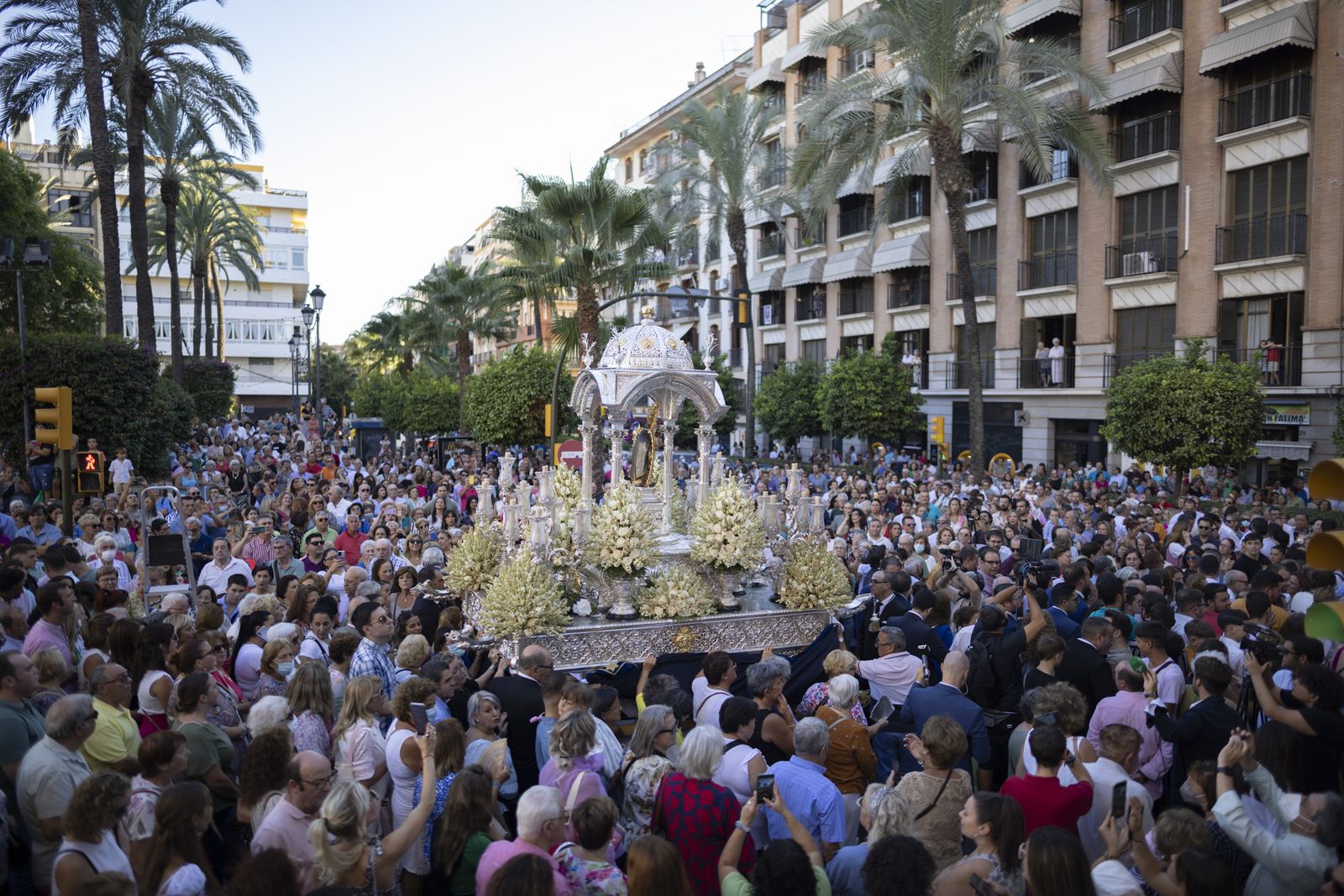 Imágenes de la salida de la Virgen de la Cinta desde la Catedral hacia el Santuario