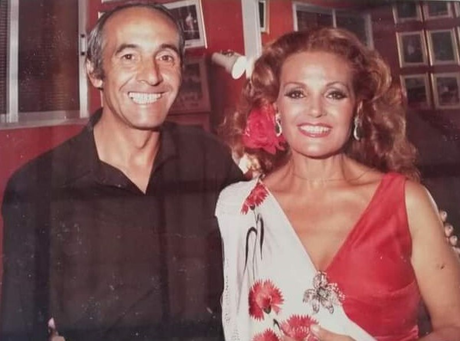 Julio Iglesias, Lola Flores o Camarón en Huelva: Las imágenes más inéditas del famoso Club Raúl de Lepe