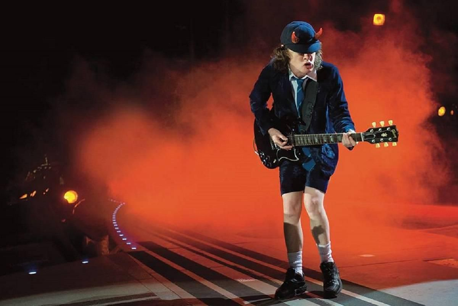 Angus Young.