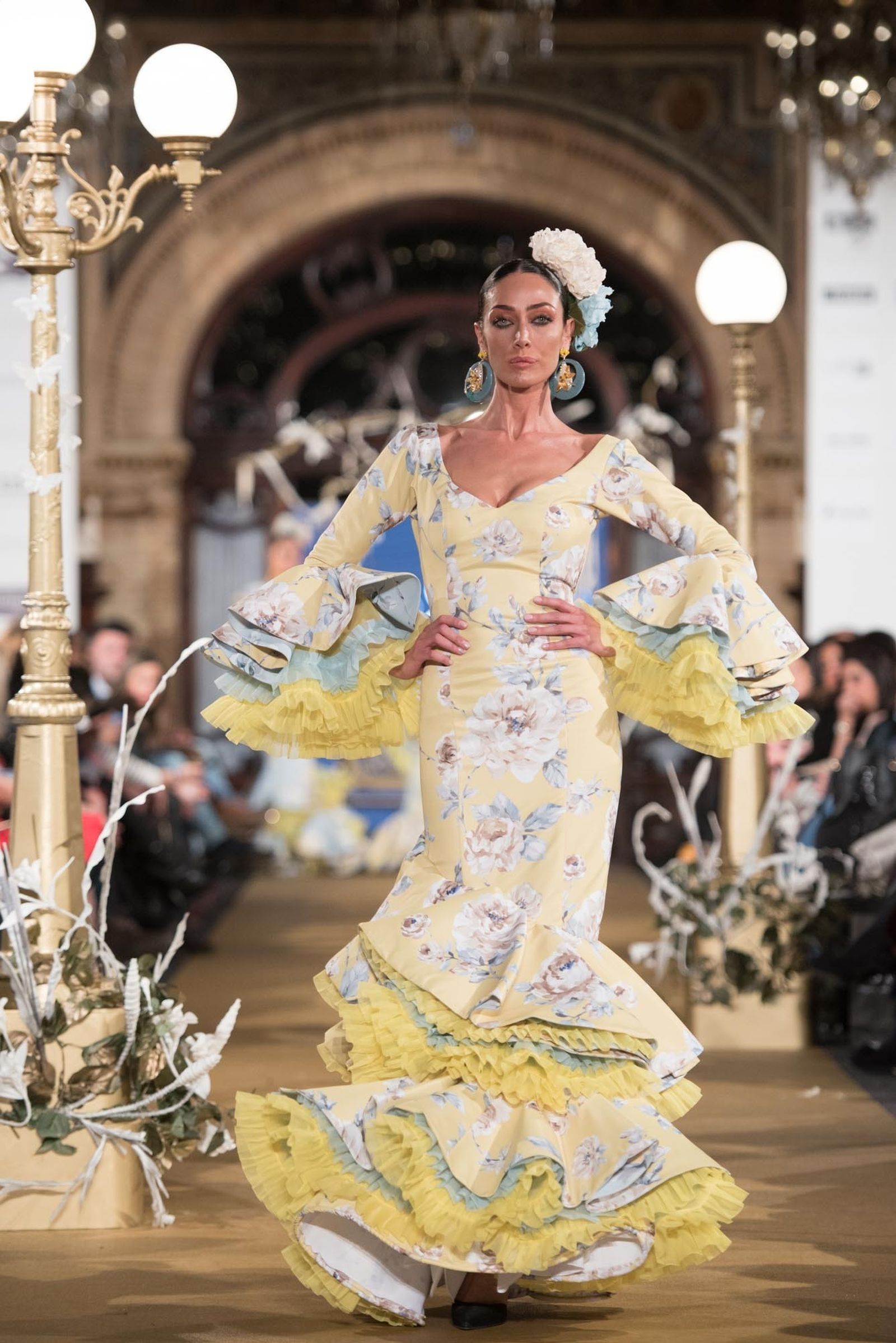 Primeras impresiones. La pasarela 'We love flamenco' ha dado la primera pincelada de lo que se verá en las ferias y romerías de toda Andalucía.