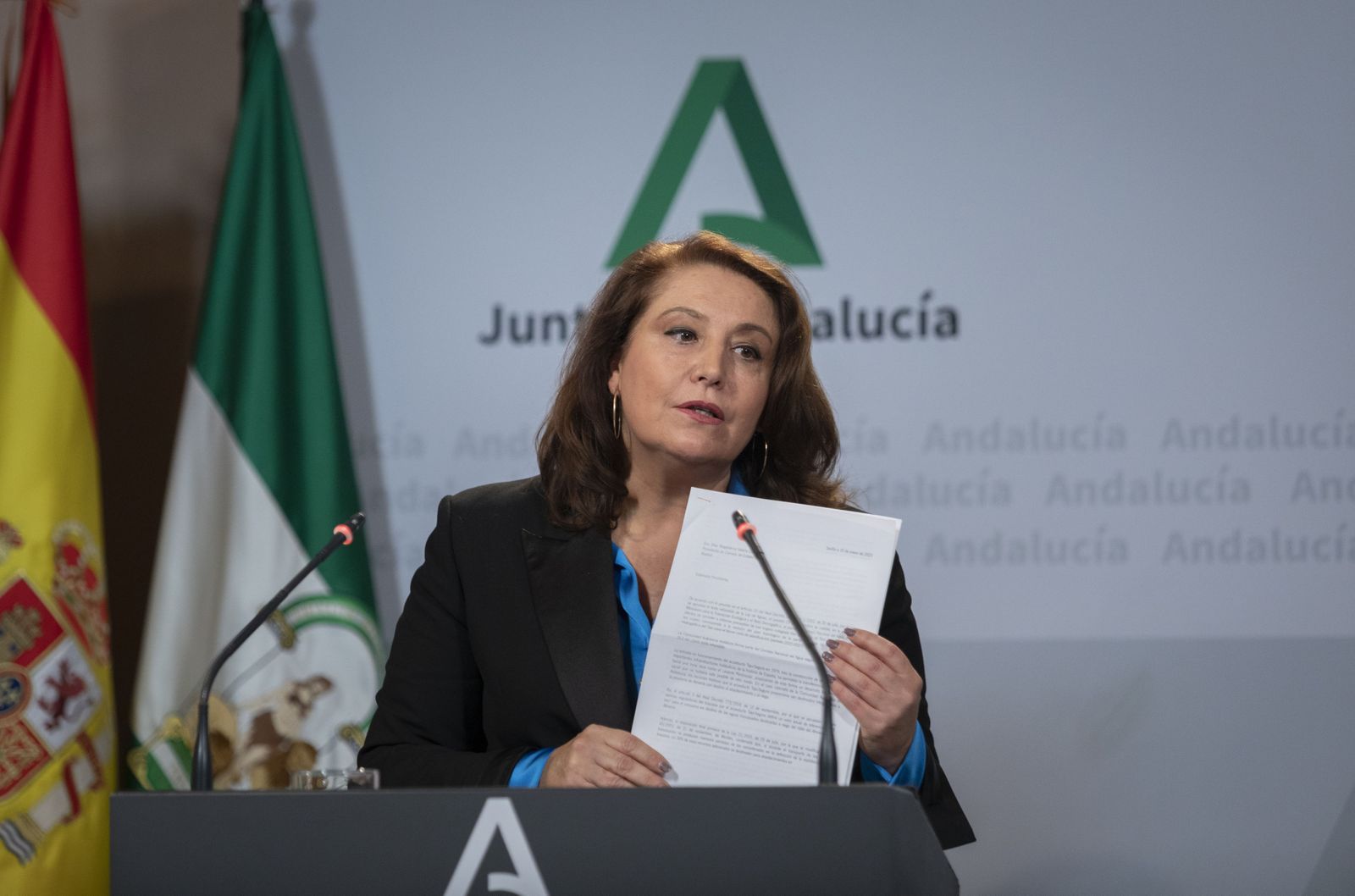 Carmen Crespo con la carta de Juanma Moreno al Consejo de Estado para que se cambie el actual caudal del trasvase Tajo-Segura.