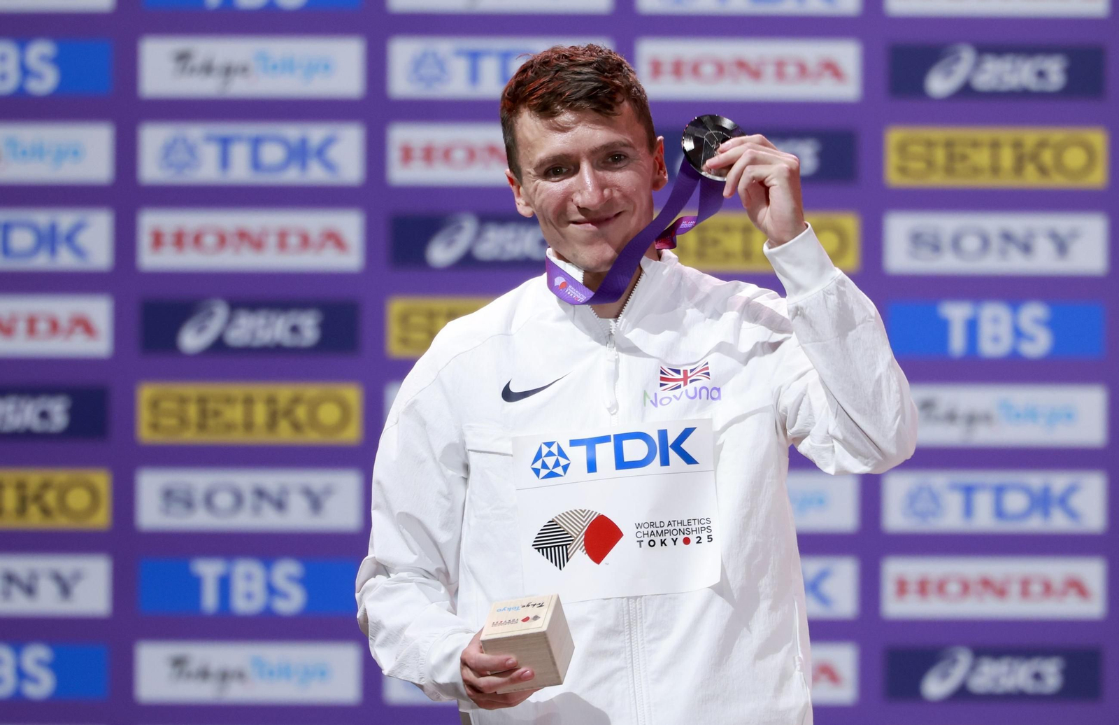 Las fotos del prometedor triunfo de Attaoui y del resto de la jornada del Mundial de Atletismo