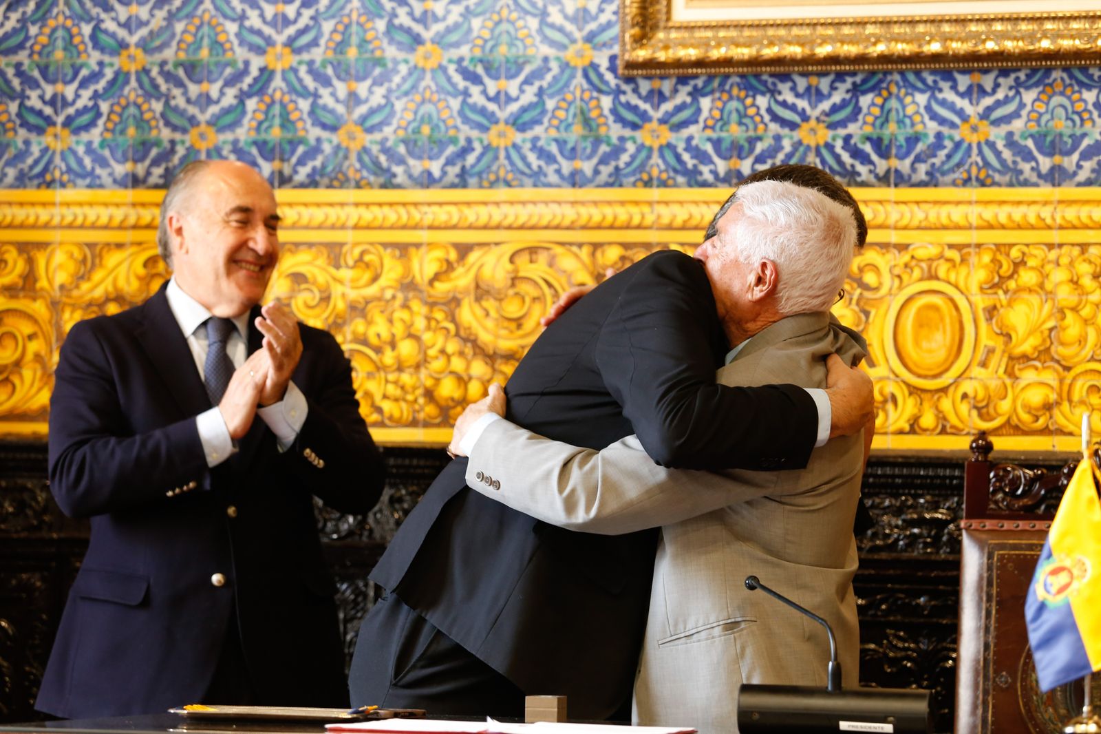 Fotos de la entrega de la insignia de Algeciras a Francisco Carrascal de Reyes Magos 98